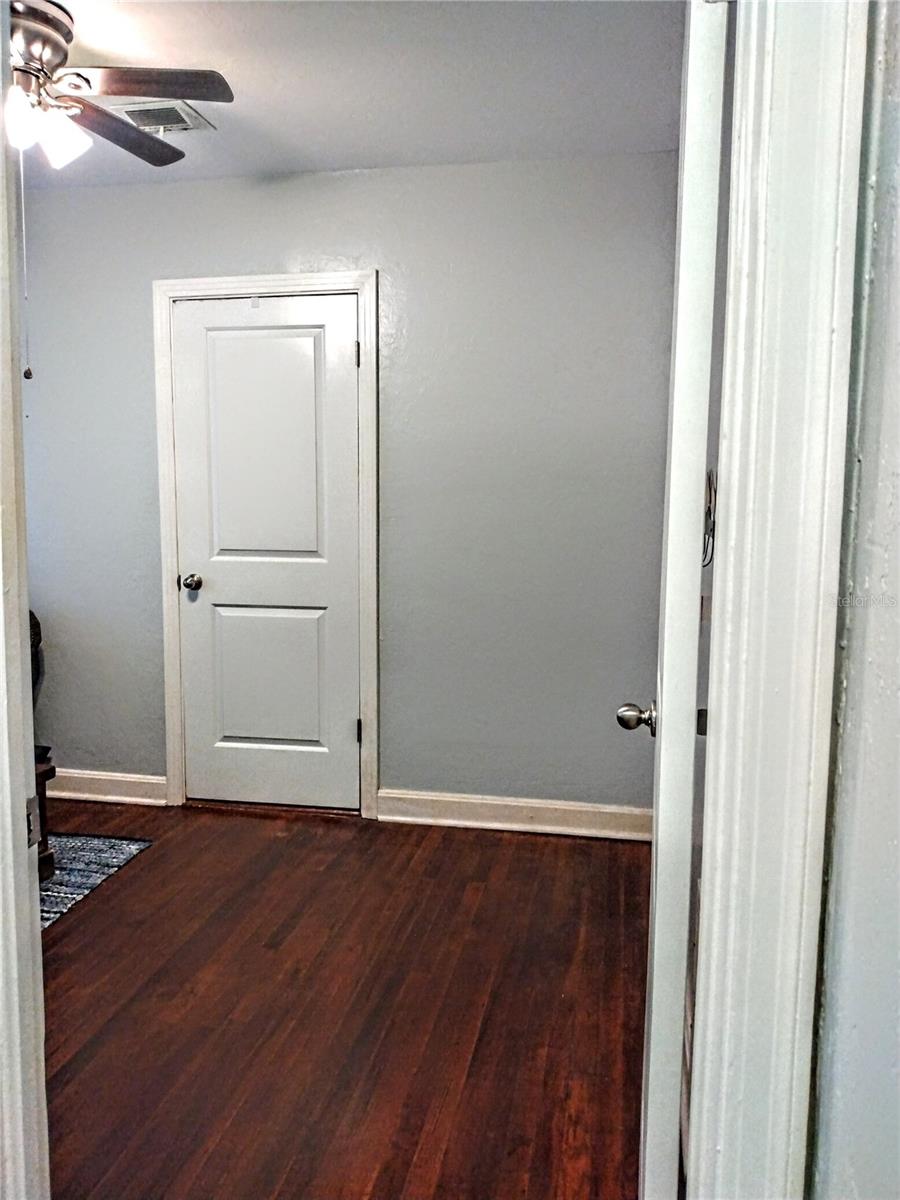 1122 NE 9TH ST, OCALA, FL, 34470