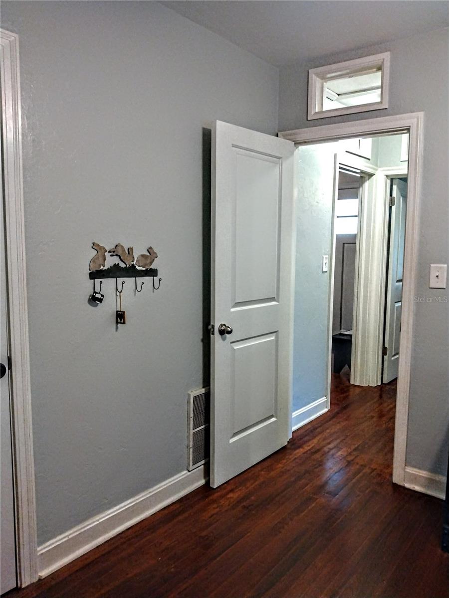 1122 NE 9TH ST, OCALA, FL, 34470