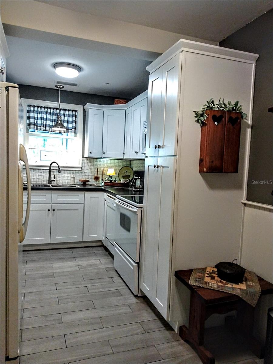 1122 NE 9TH ST, OCALA, FL, 34470