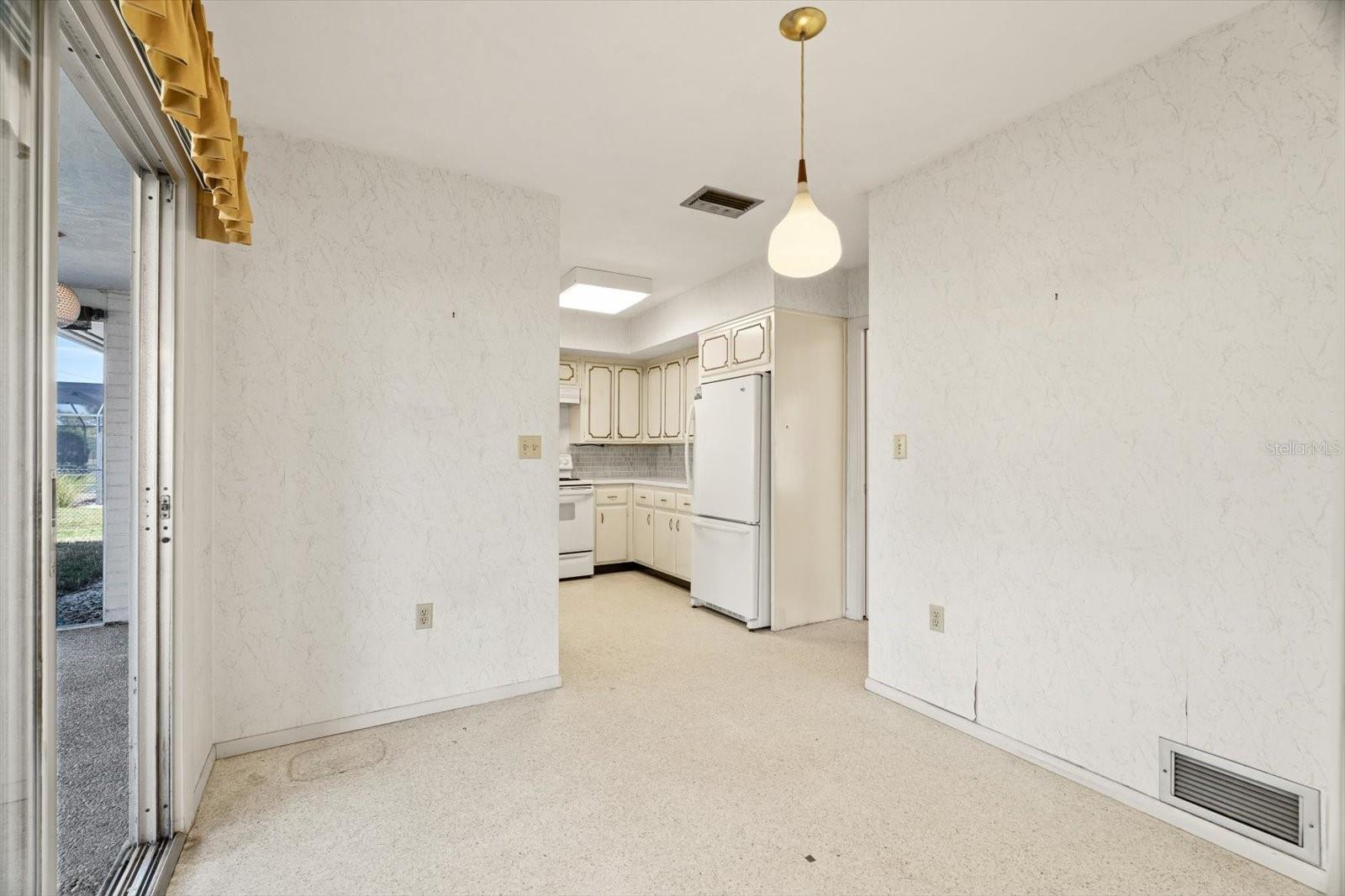 617 WHITFIELD AVE, SARASOTA, FL, 34243