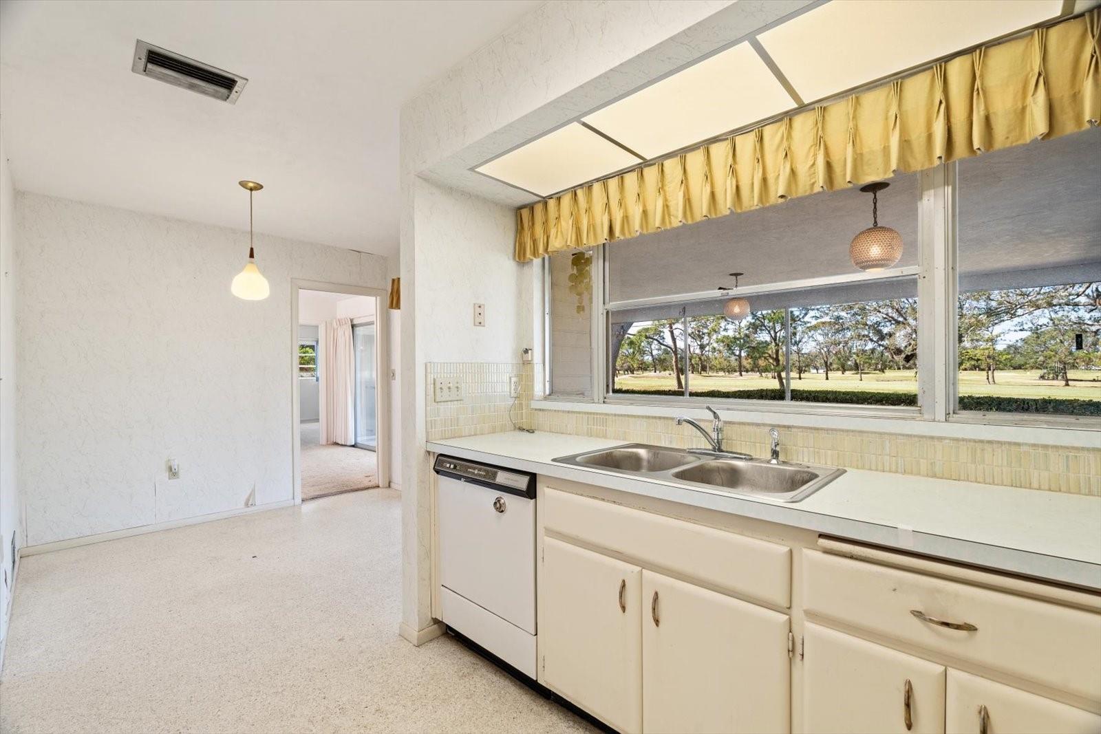 617 WHITFIELD AVE, SARASOTA, FL, 34243