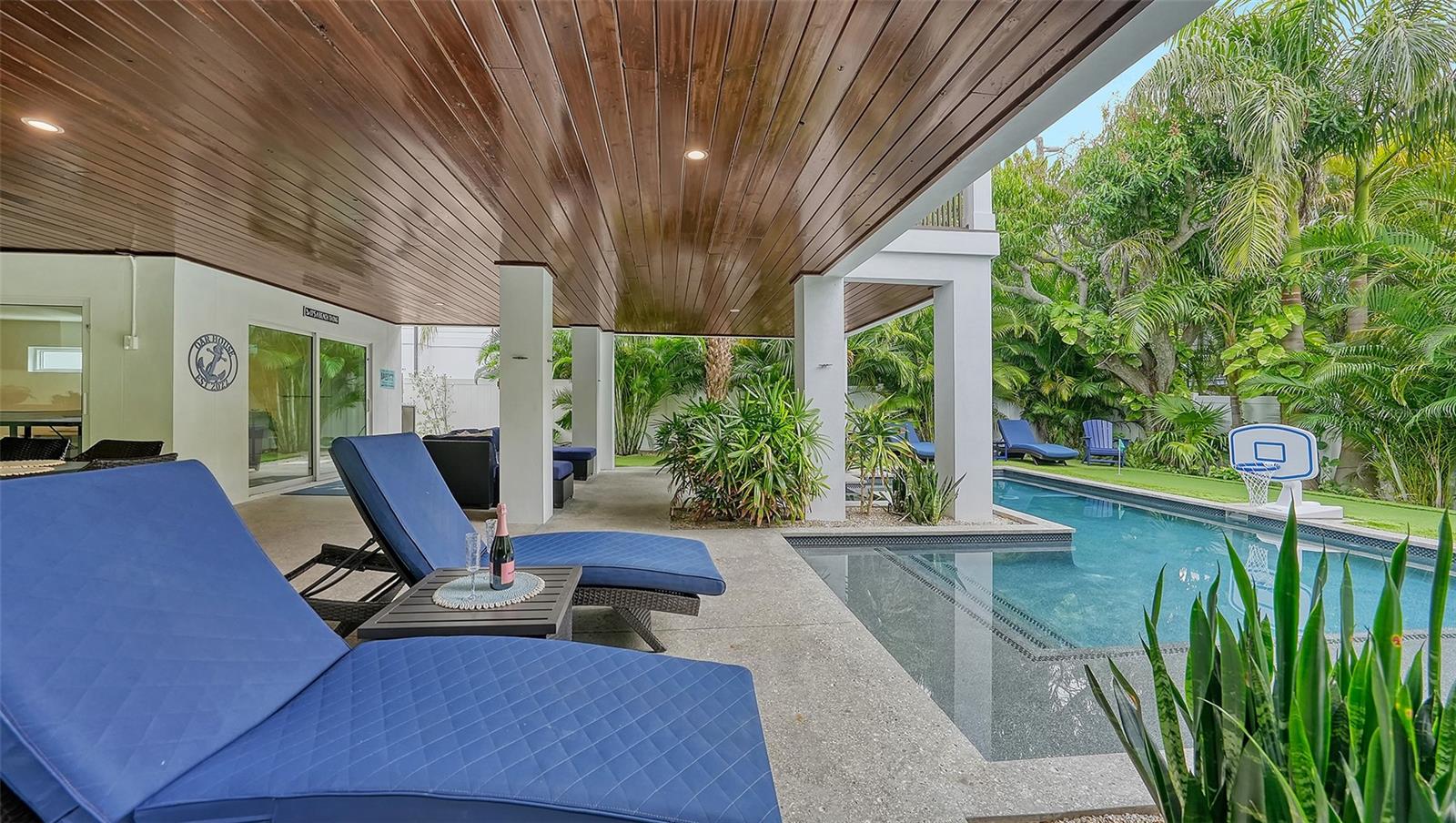 421 PINE AVE, ANNA MARIA, FL, 34216