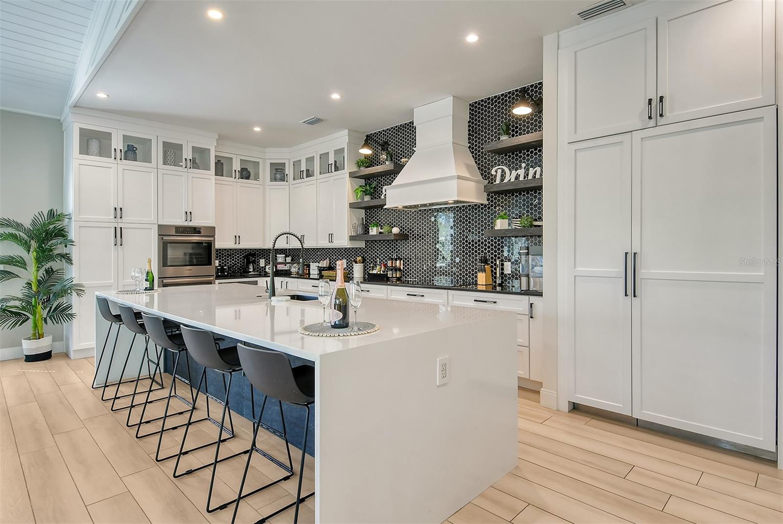 421 PINE AVE, ANNA MARIA, FL, 34216