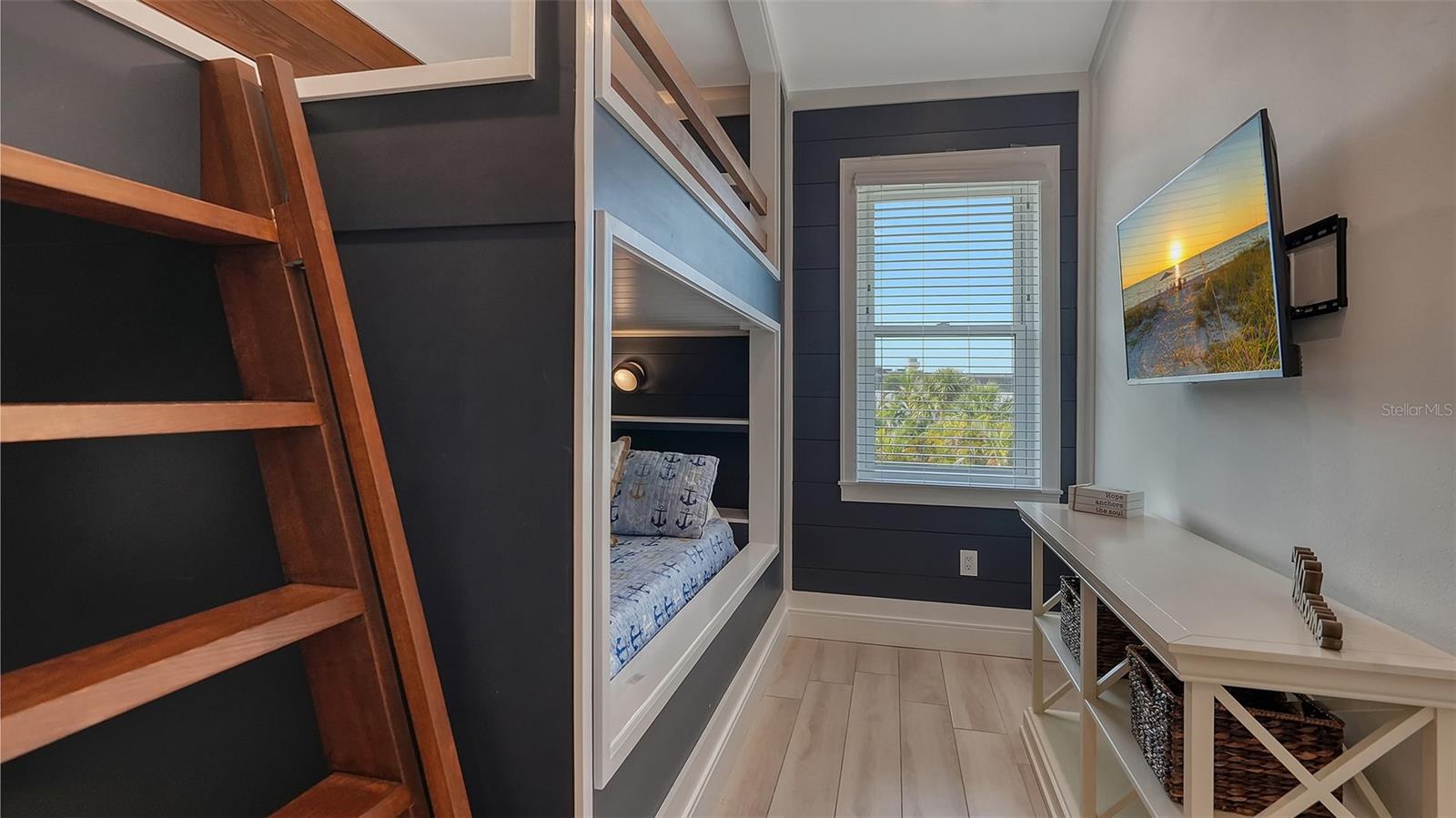 421 PINE AVE, ANNA MARIA, FL, 34216