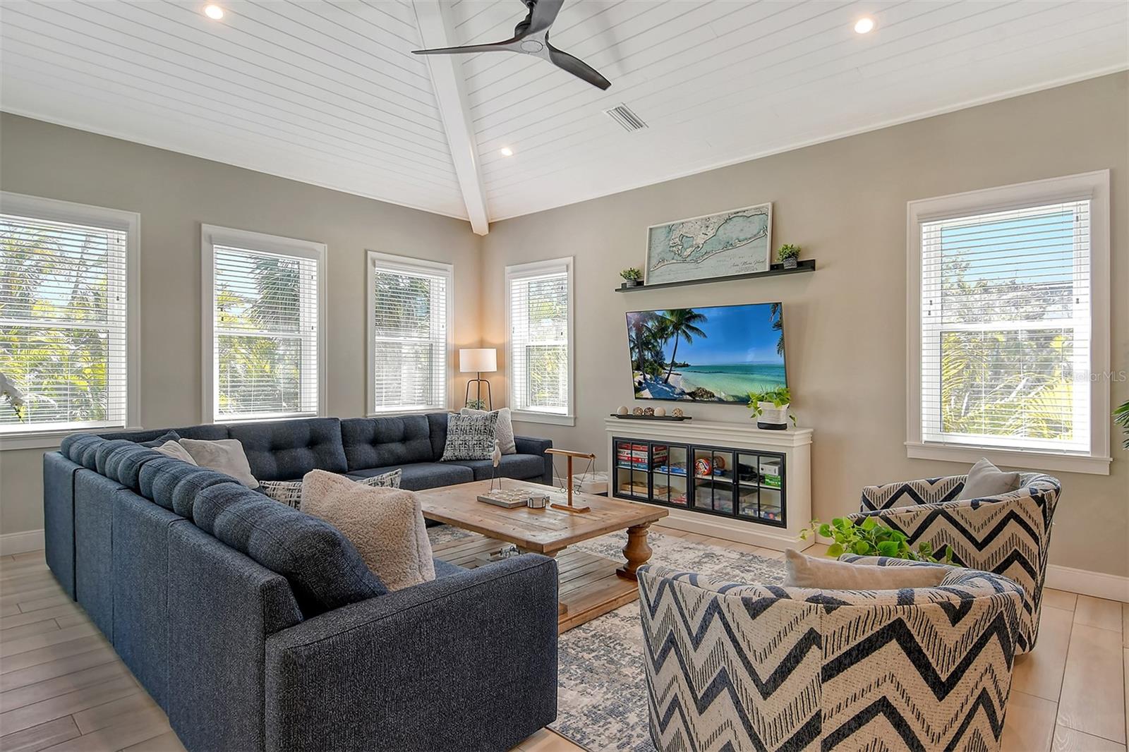 421 PINE AVE, ANNA MARIA, FL, 34216