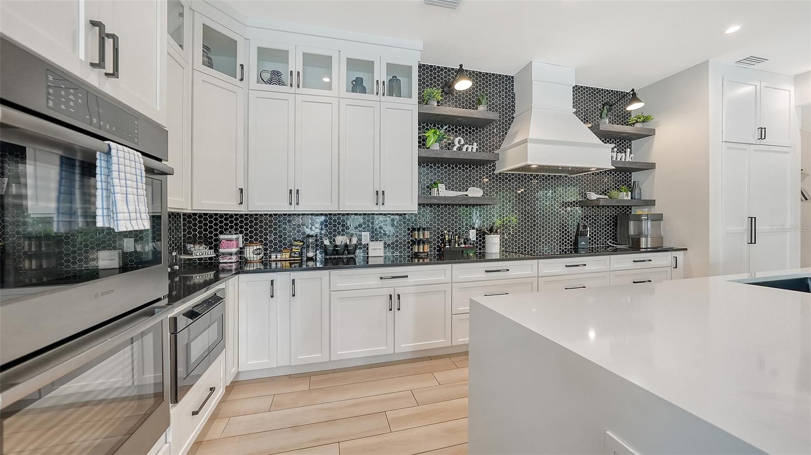 421 PINE AVE, ANNA MARIA, FL, 34216