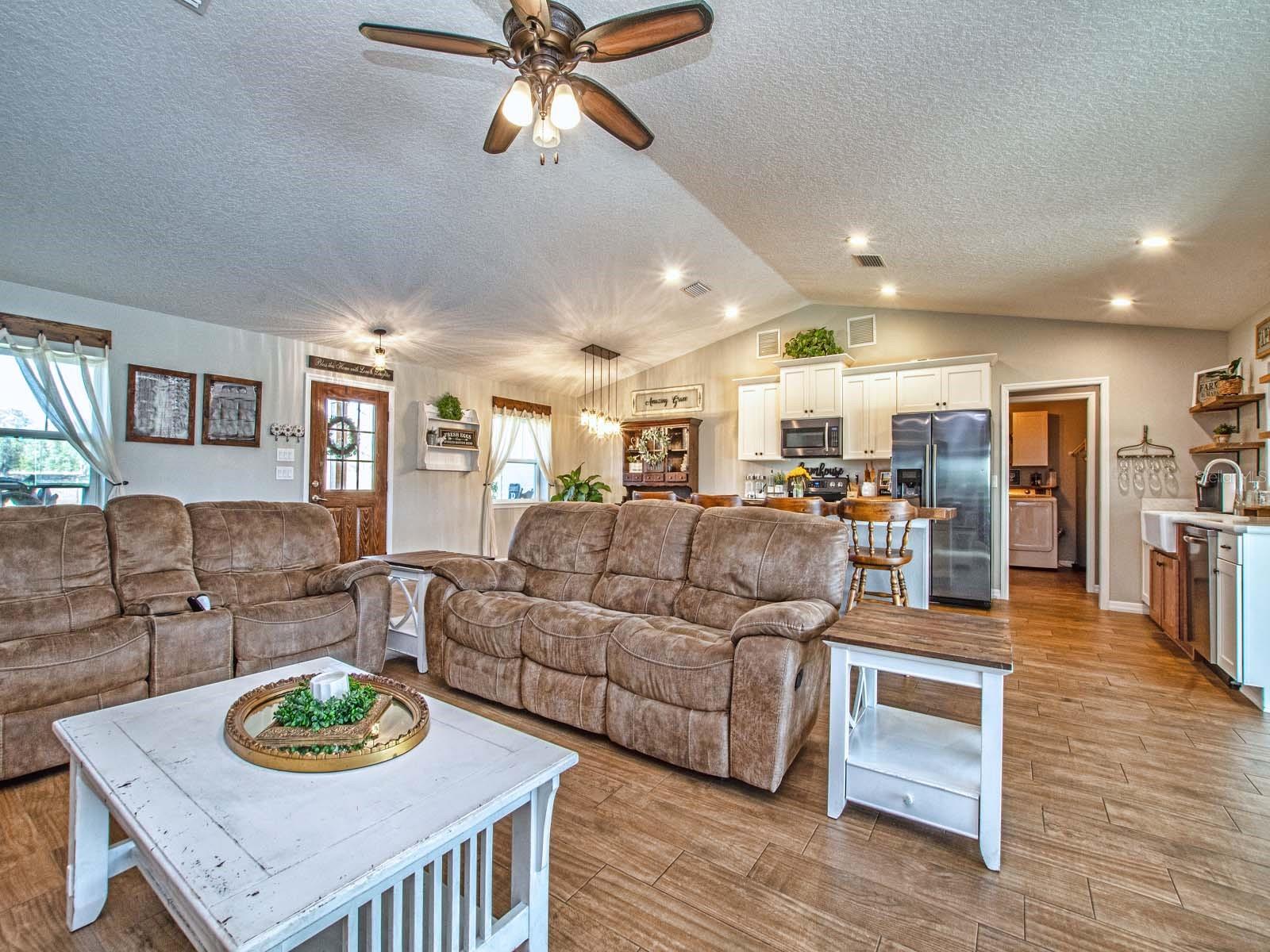 37146 CALHOUN RD, EUSTIS, FL, 32736