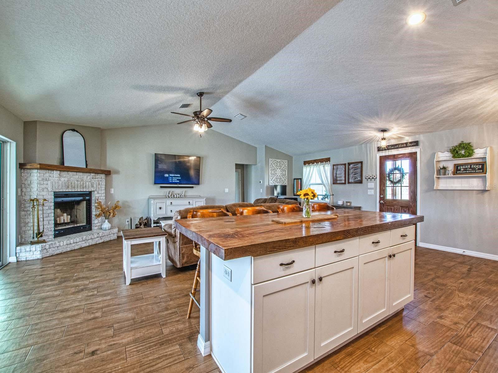 37146 CALHOUN RD, EUSTIS, FL, 32736