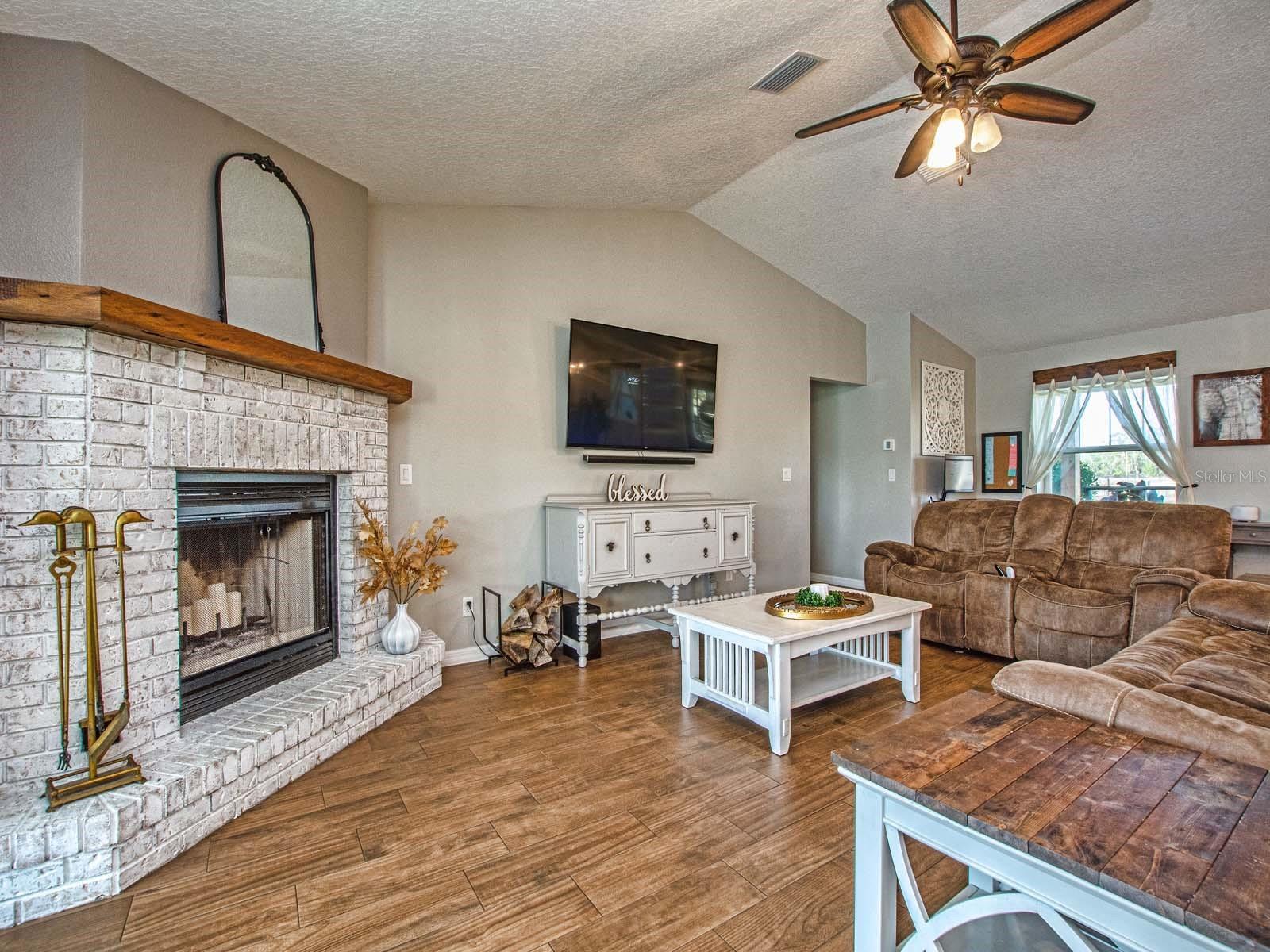 37146 CALHOUN RD, EUSTIS, FL, 32736