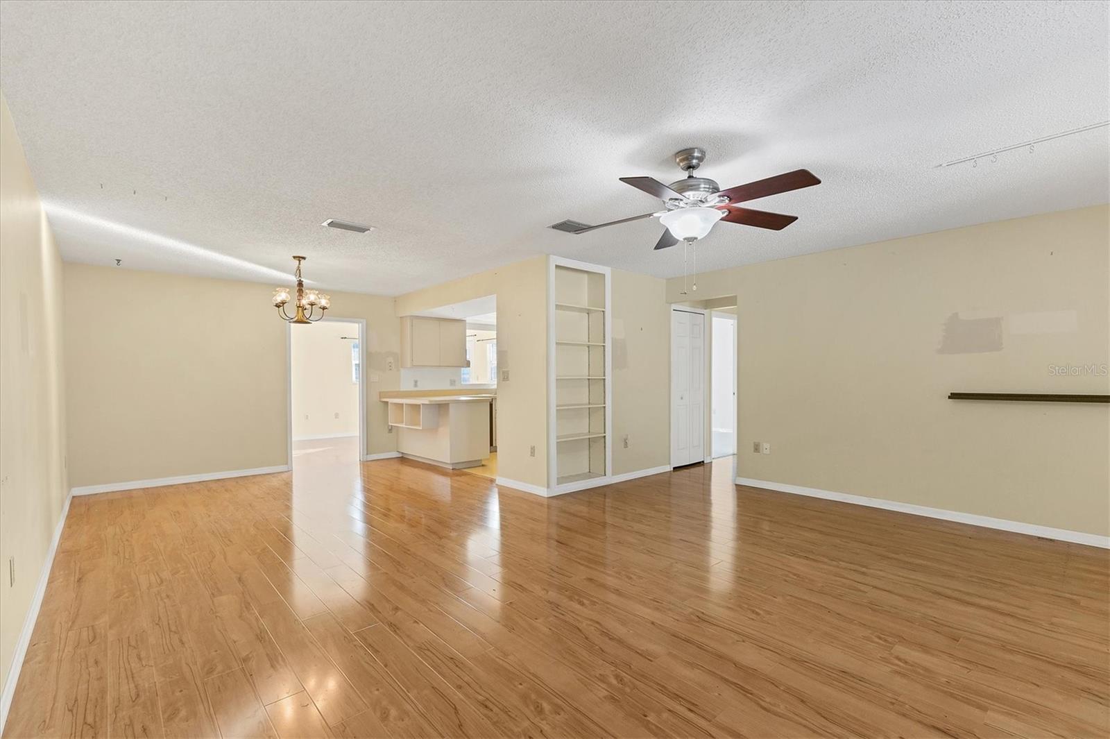 3762 SAN LUIS DR, SARASOTA, FL, 34235