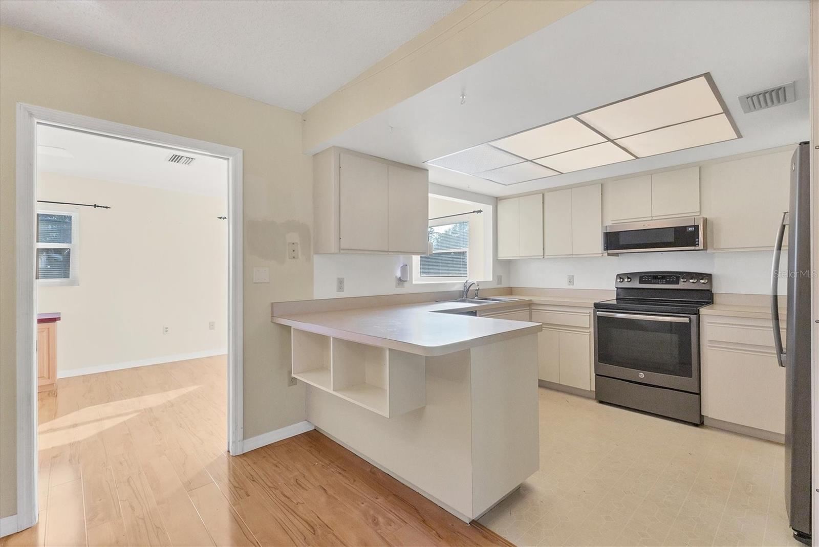 3762 SAN LUIS DR, SARASOTA, FL, 34235