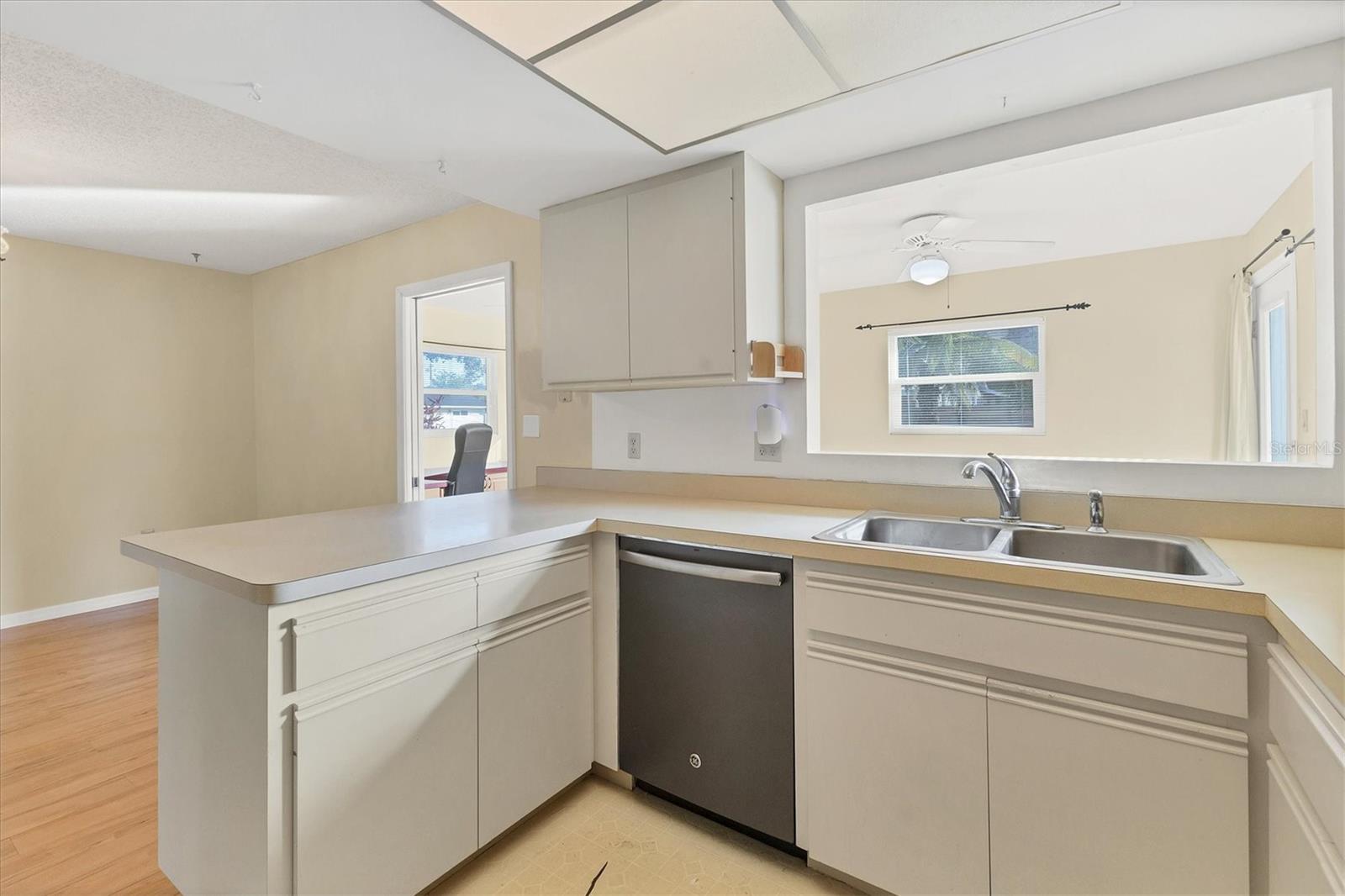 3762 SAN LUIS DR, SARASOTA, FL, 34235