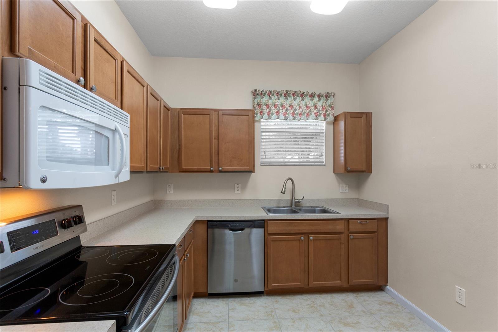 1216 PRIORY CIR, WINTER GARDEN, FL, 34787
