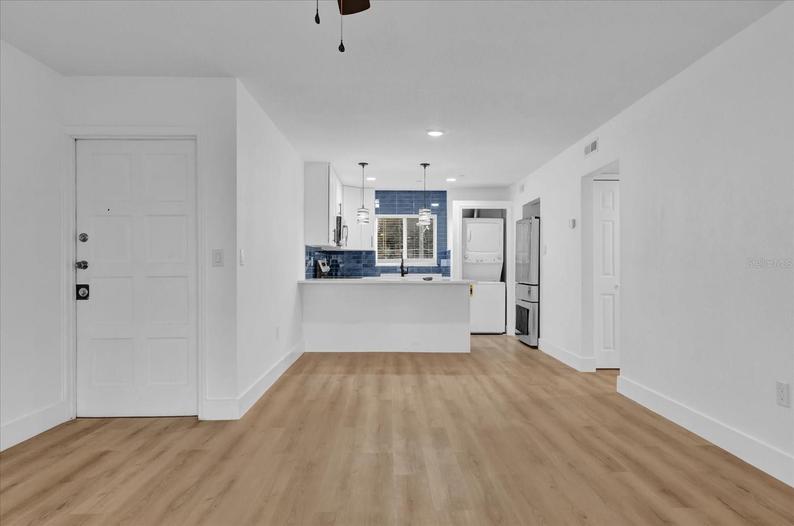 1000 LAKE OF THE WOODS BLVD #203E, CASSELBERRY, FL, 32730