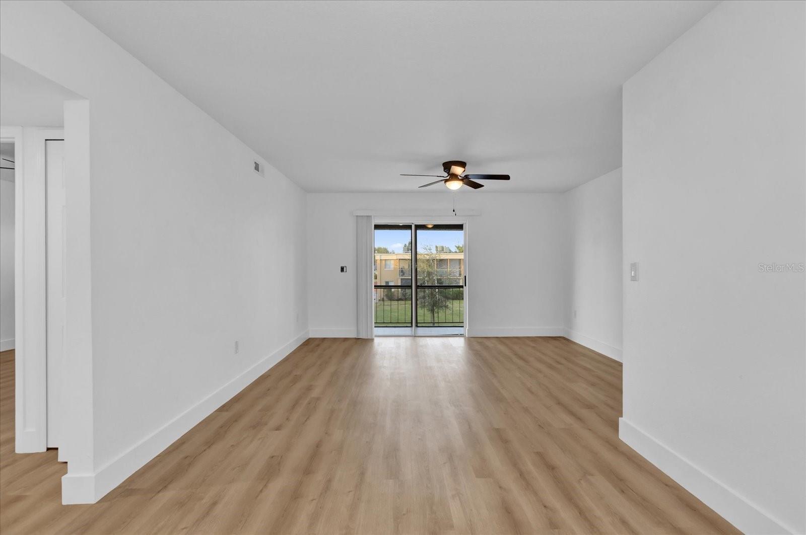 1000 LAKE OF THE WOODS BLVD #203E, CASSELBERRY, FL, 32730