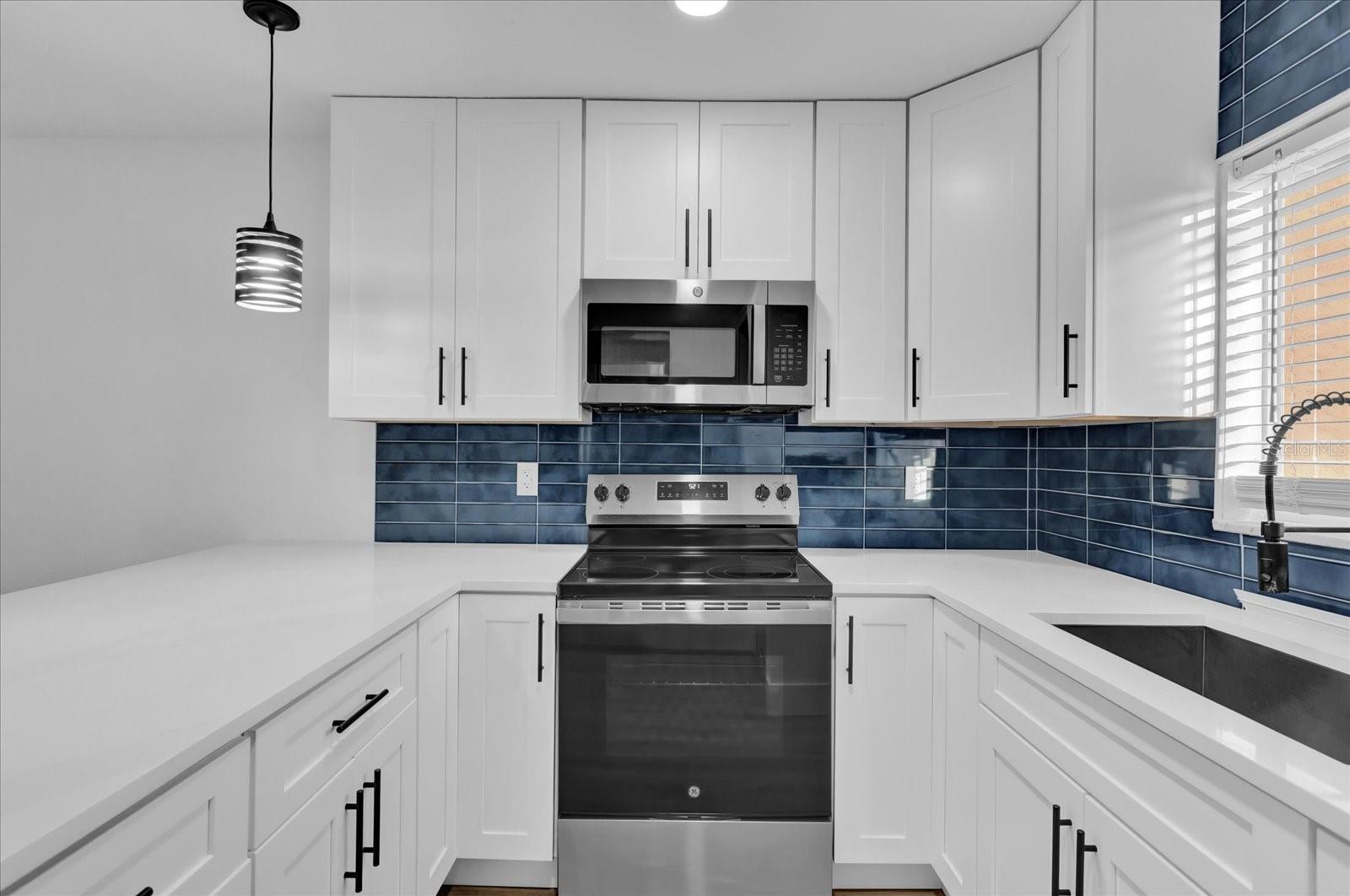 1000 LAKE OF THE WOODS BLVD #203E, CASSELBERRY, FL, 32730