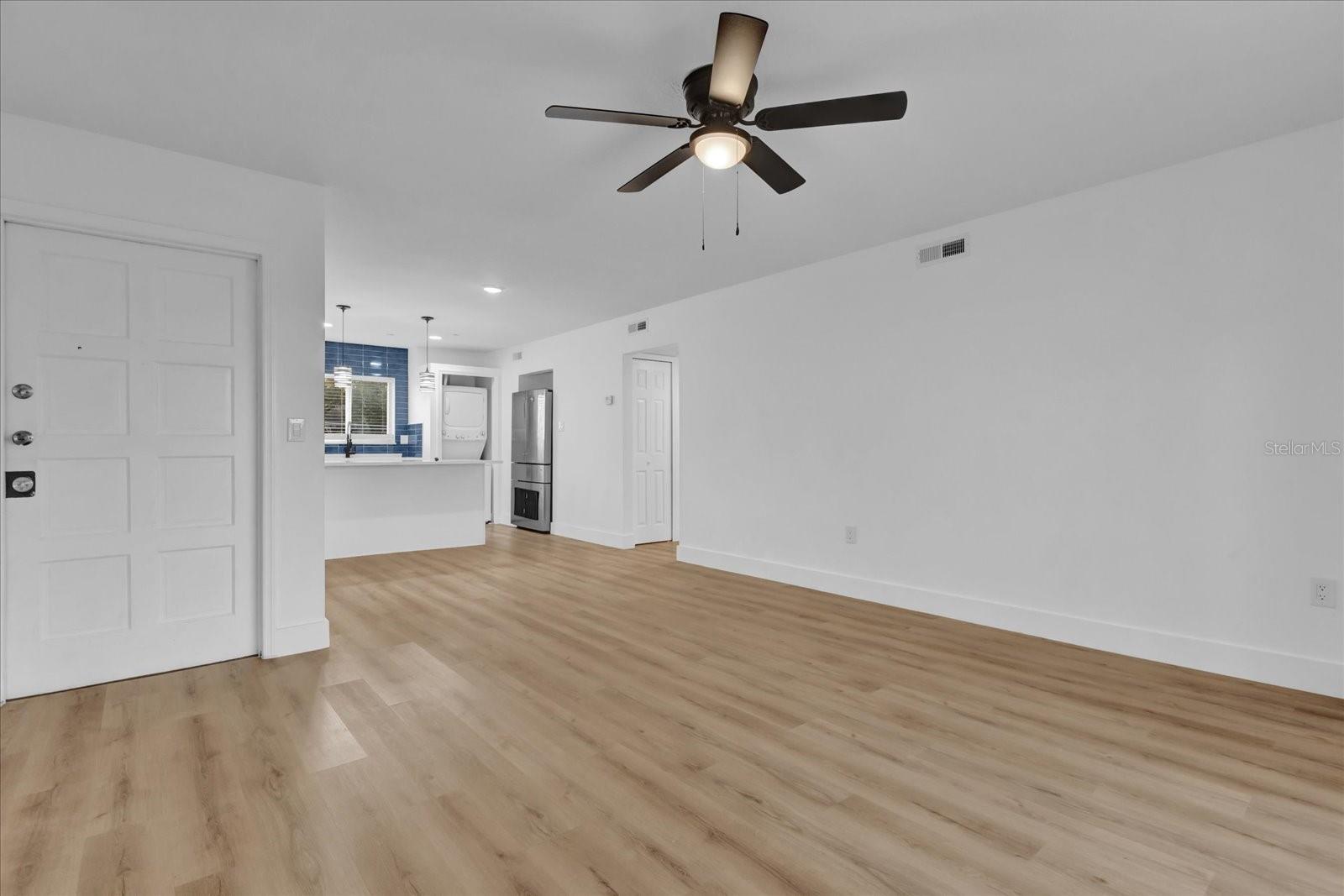 1000 LAKE OF THE WOODS BLVD #203E, CASSELBERRY, FL, 32730