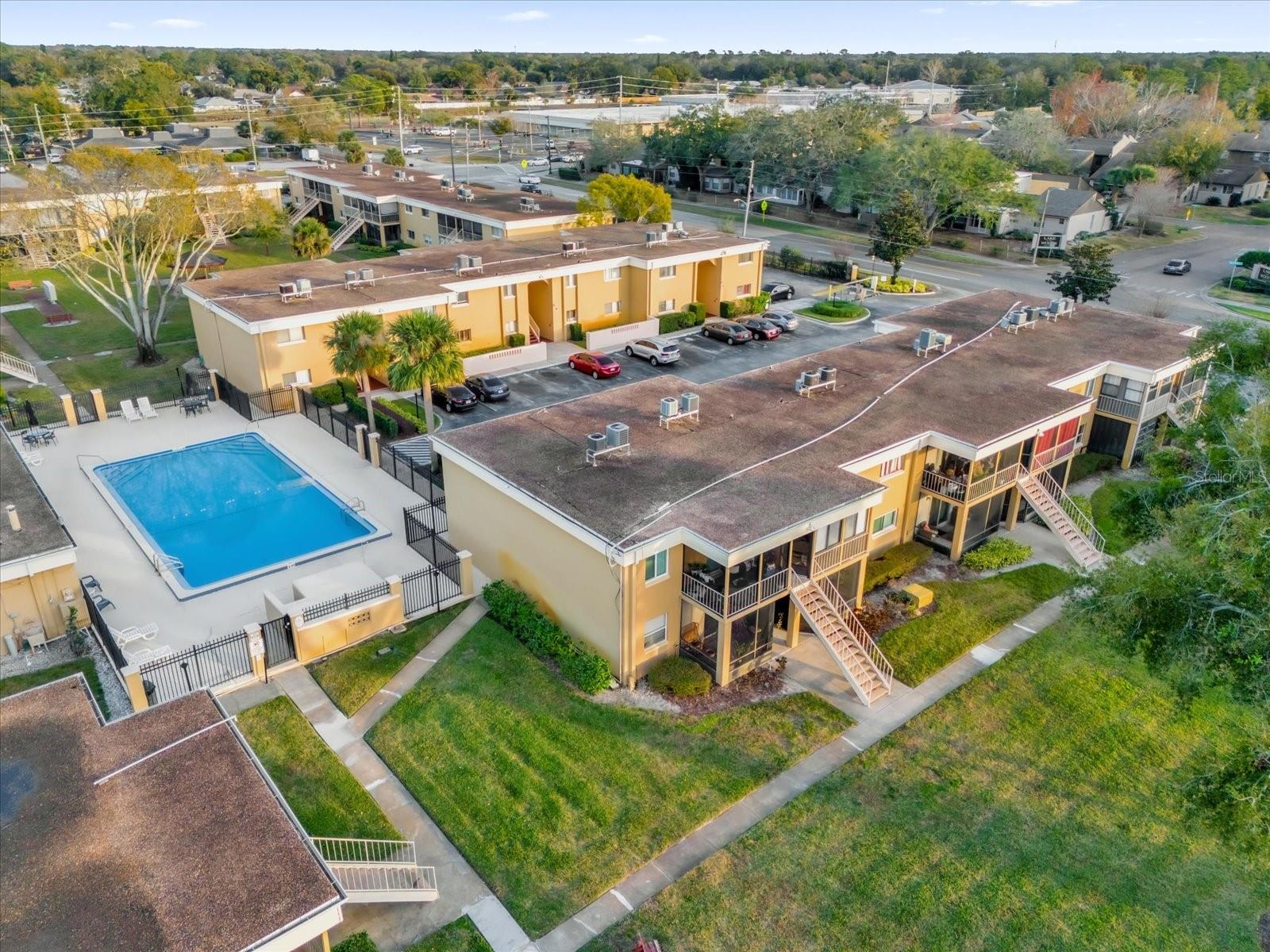 1000 LAKE OF THE WOODS BLVD #203E, CASSELBERRY, FL, 32730
