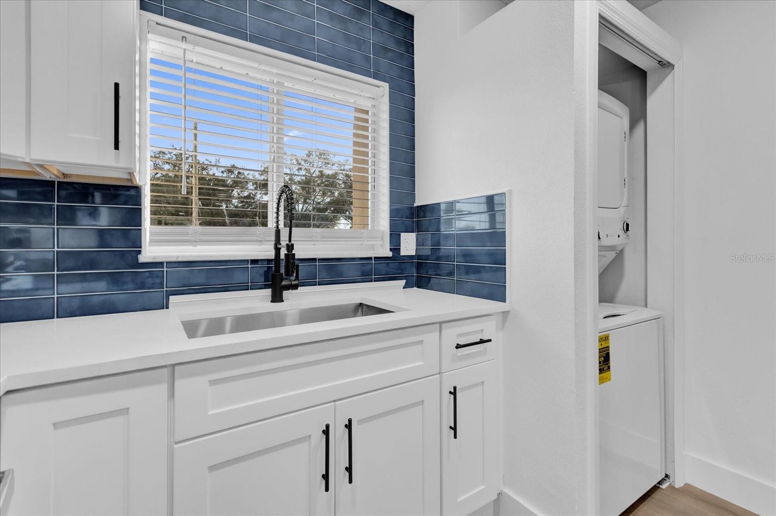 1000 LAKE OF THE WOODS BLVD #203E, CASSELBERRY, FL, 32730