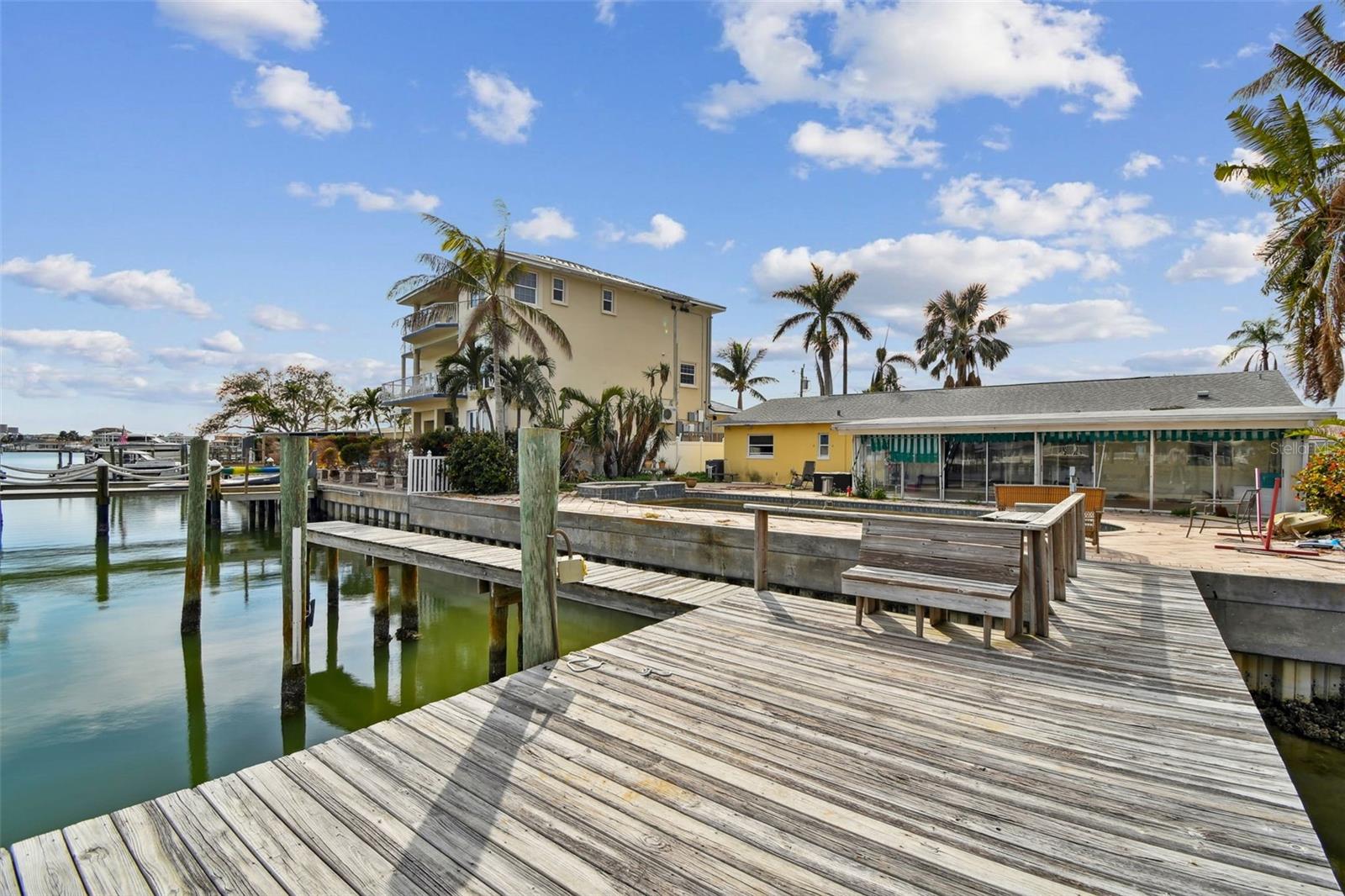 8114 CAUSEWAY BLVD S, ST PETERSBURG, FL, 33707