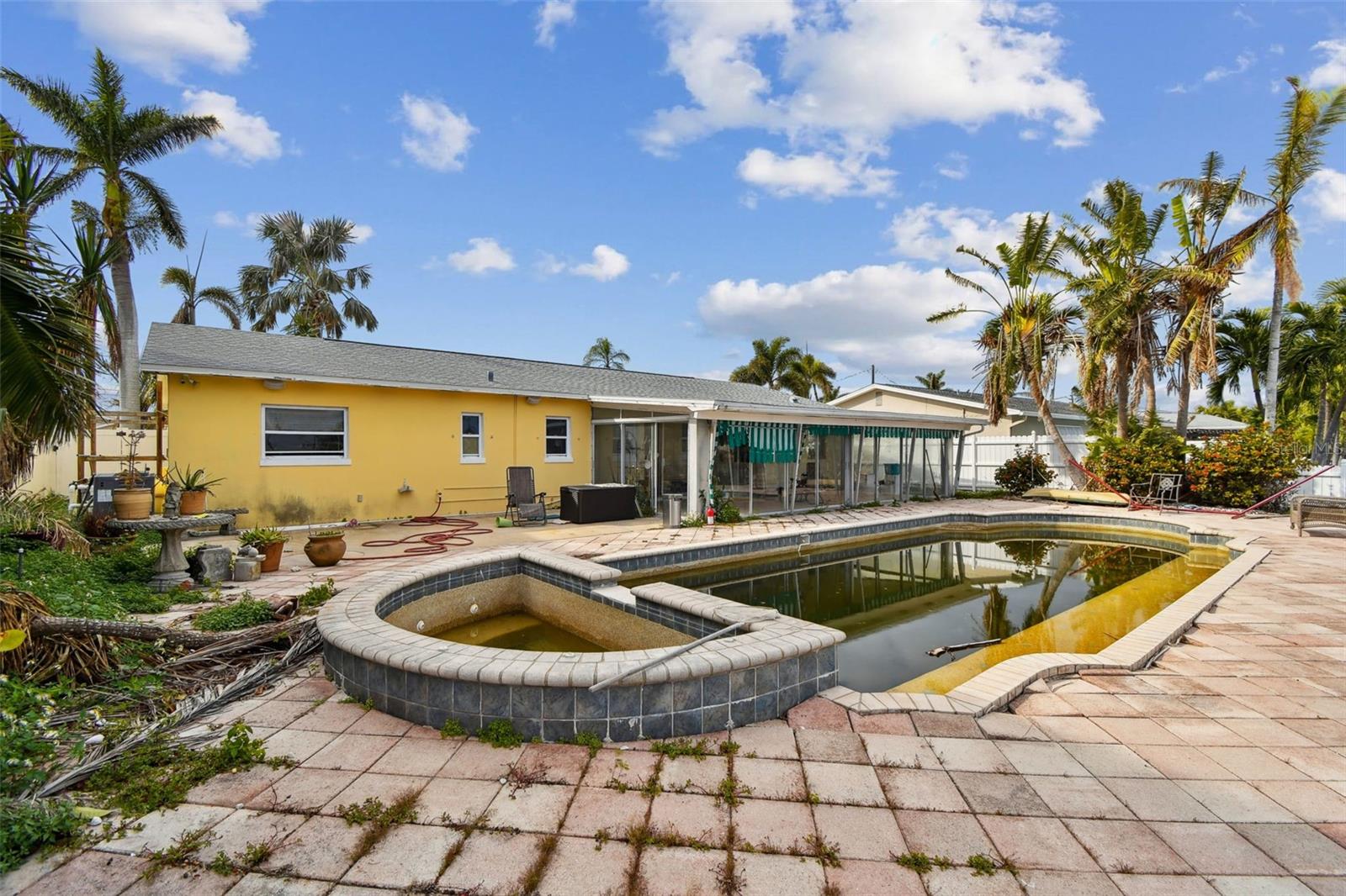 8114 CAUSEWAY BLVD S, ST PETERSBURG, FL, 33707