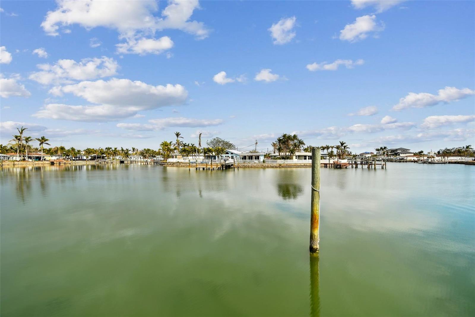 8114 CAUSEWAY BLVD S, ST PETERSBURG, FL, 33707