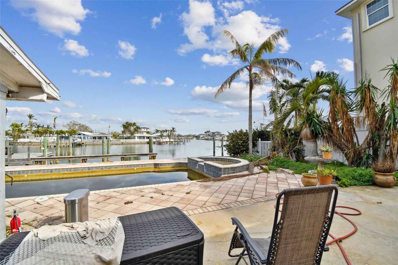 8114 CAUSEWAY BLVD S, ST PETERSBURG, FL, 33707