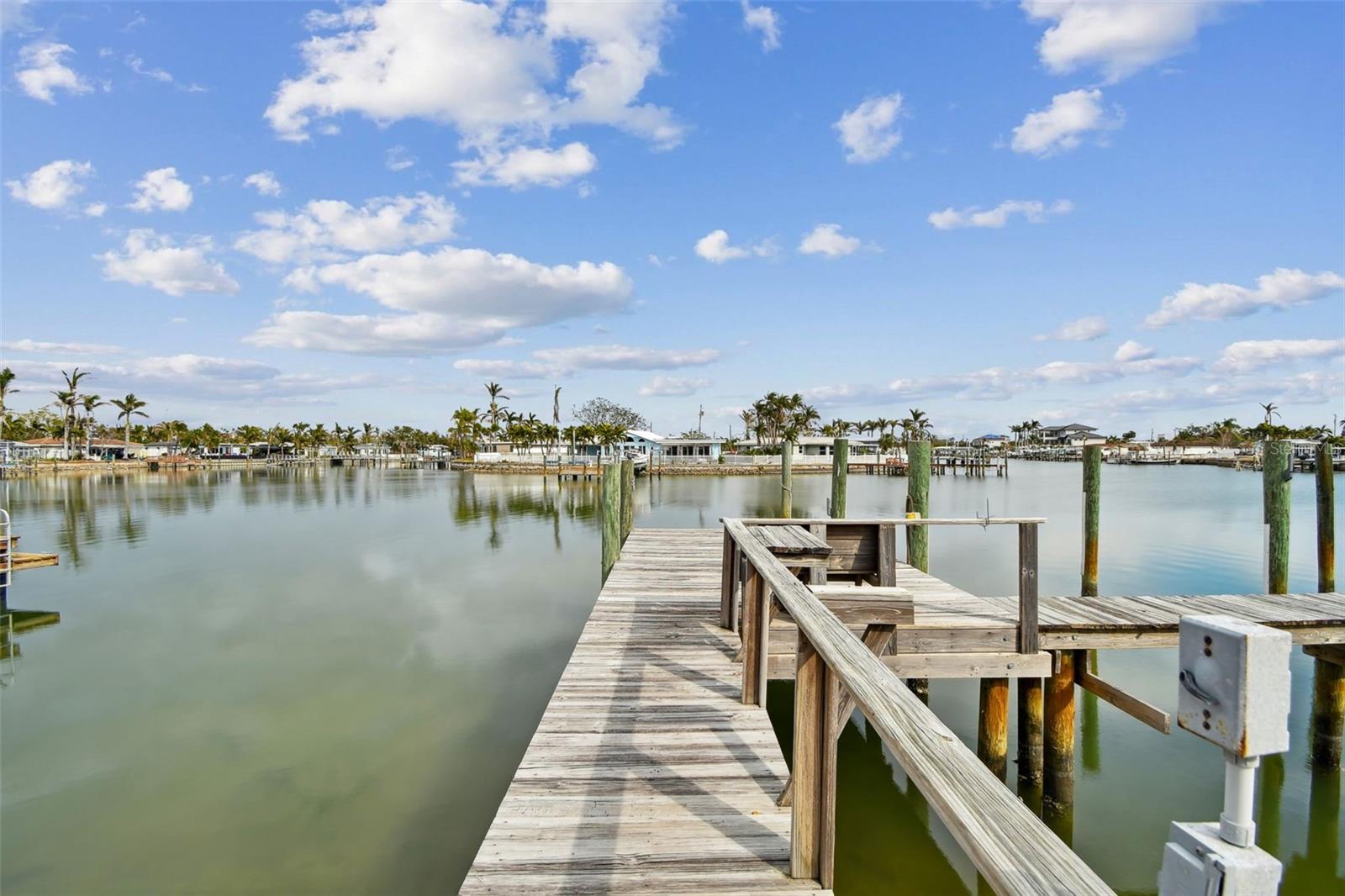 8114 CAUSEWAY BLVD S, ST PETERSBURG, FL, 33707