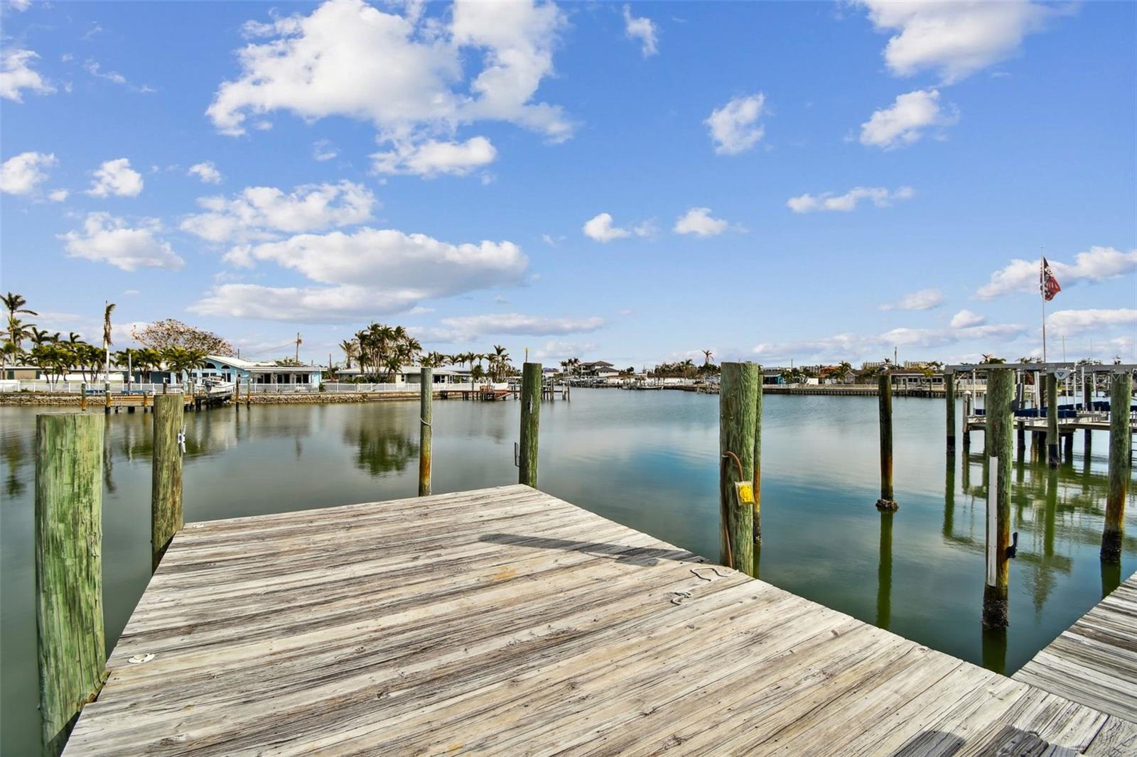 8114 CAUSEWAY BLVD S, ST PETERSBURG, FL, 33707