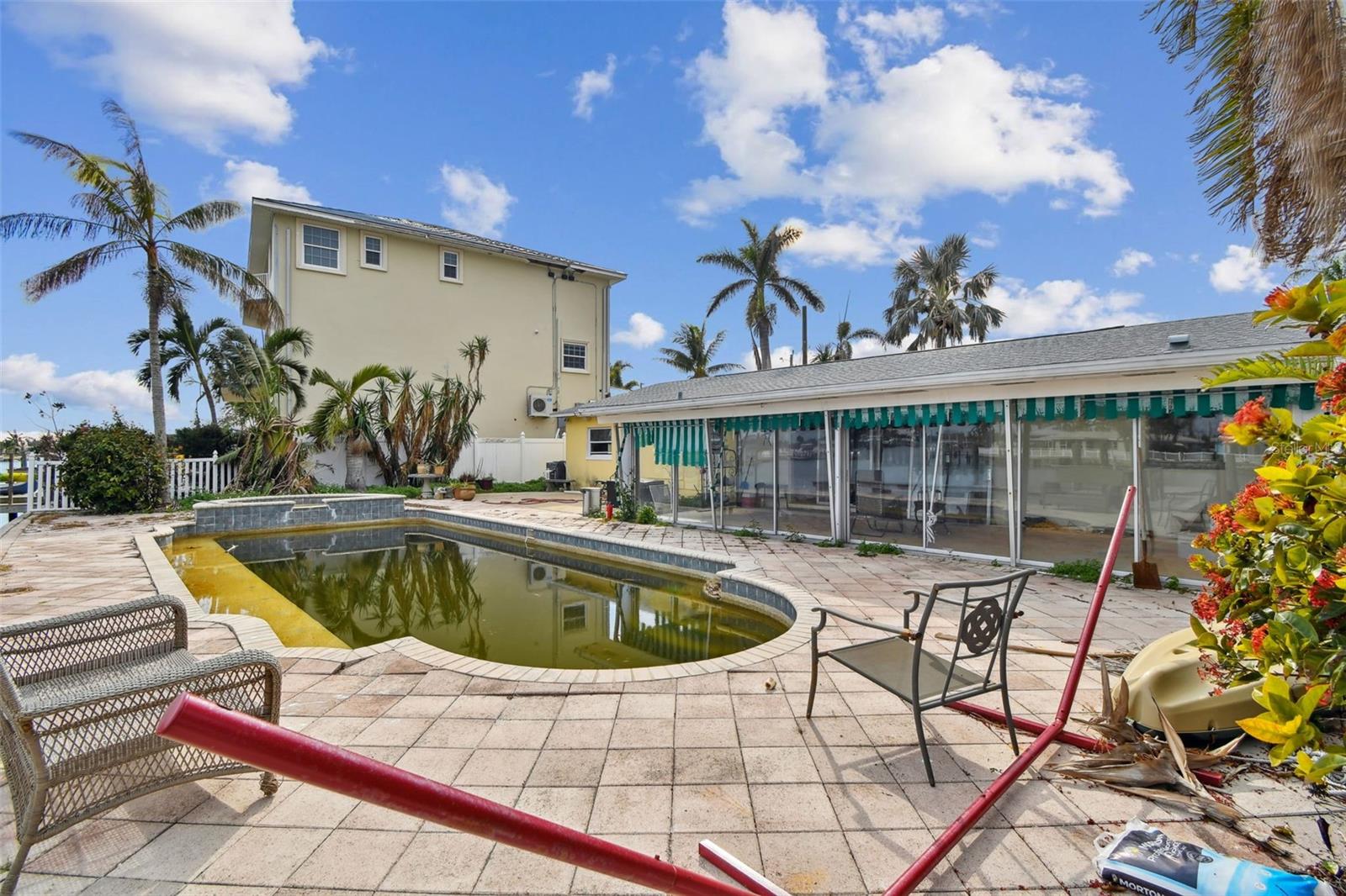 8114 CAUSEWAY BLVD S, ST PETERSBURG, FL, 33707