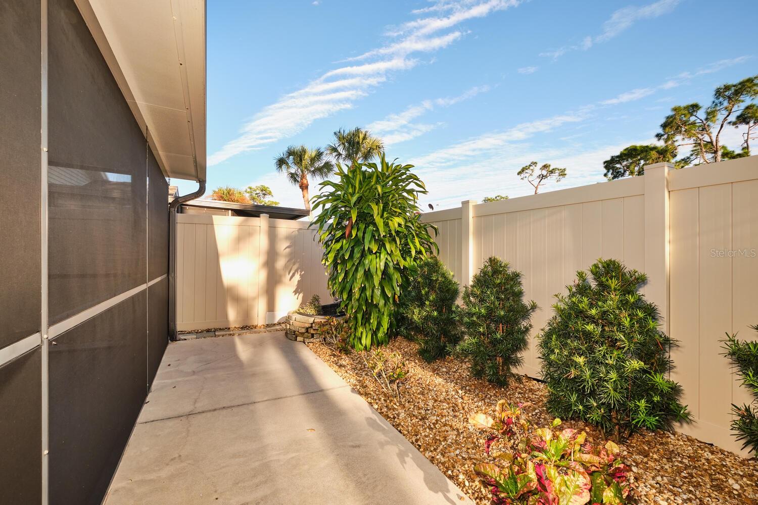 5520 LONGLEAF DR, NORTH FORT MYERS, FL, 33917