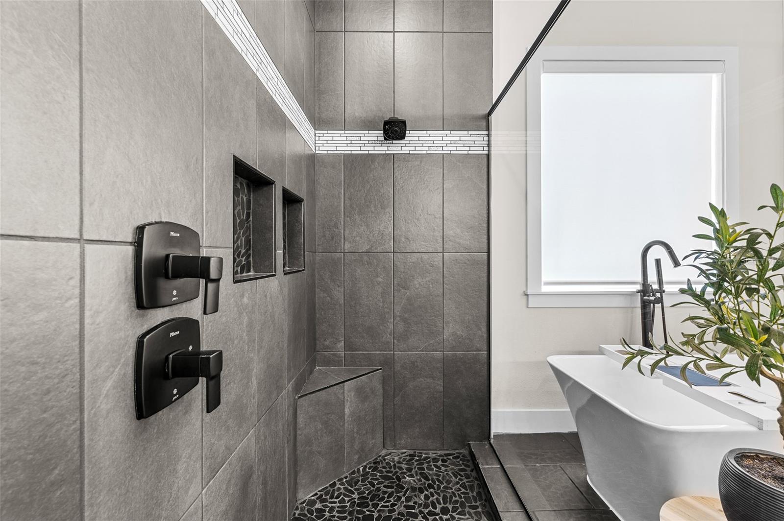 8621 IVY STARK BLVD, WESLEY CHAPEL, FL, 33545