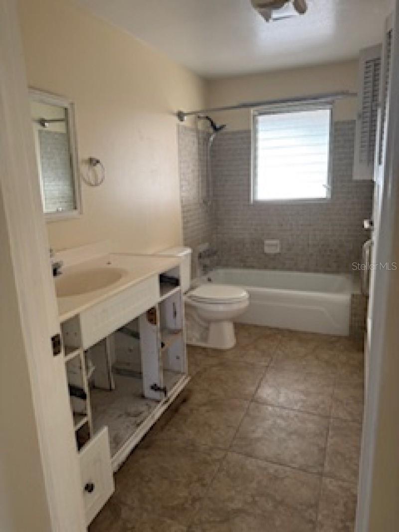 408 CLARK LN, HOLMES BEACH, FL, 34217