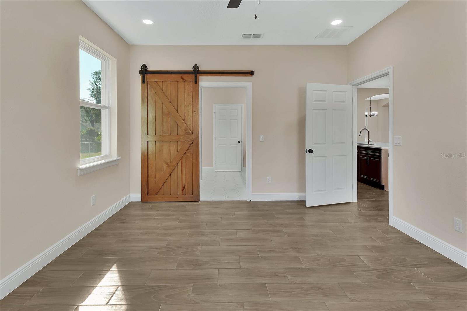 731 E COX ST, DELAND, FL, 32724