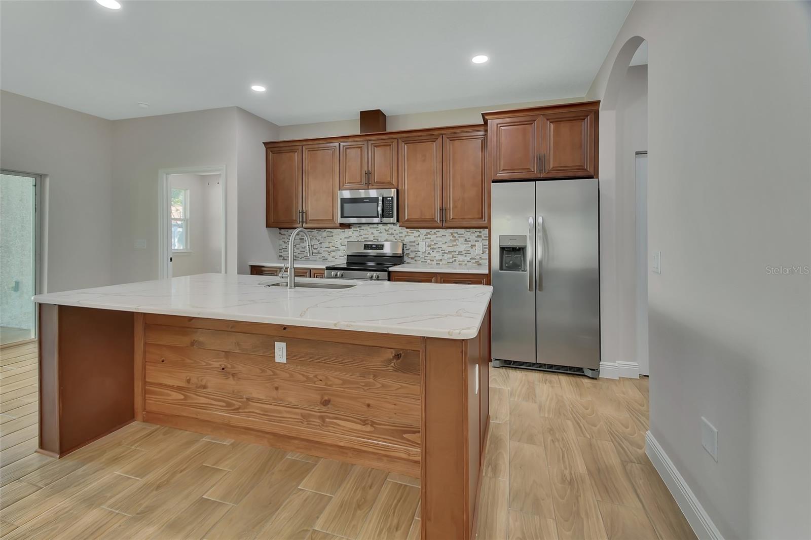 731 E COX ST, DELAND, FL, 32724