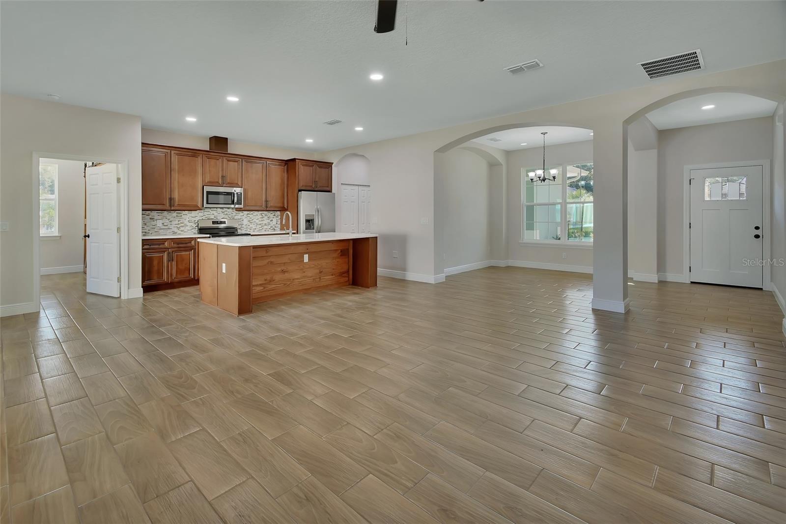 731 E COX ST, DELAND, FL, 32724