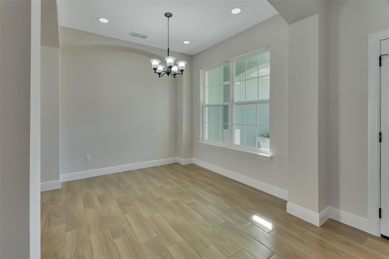 731 E COX ST, DELAND, FL, 32724