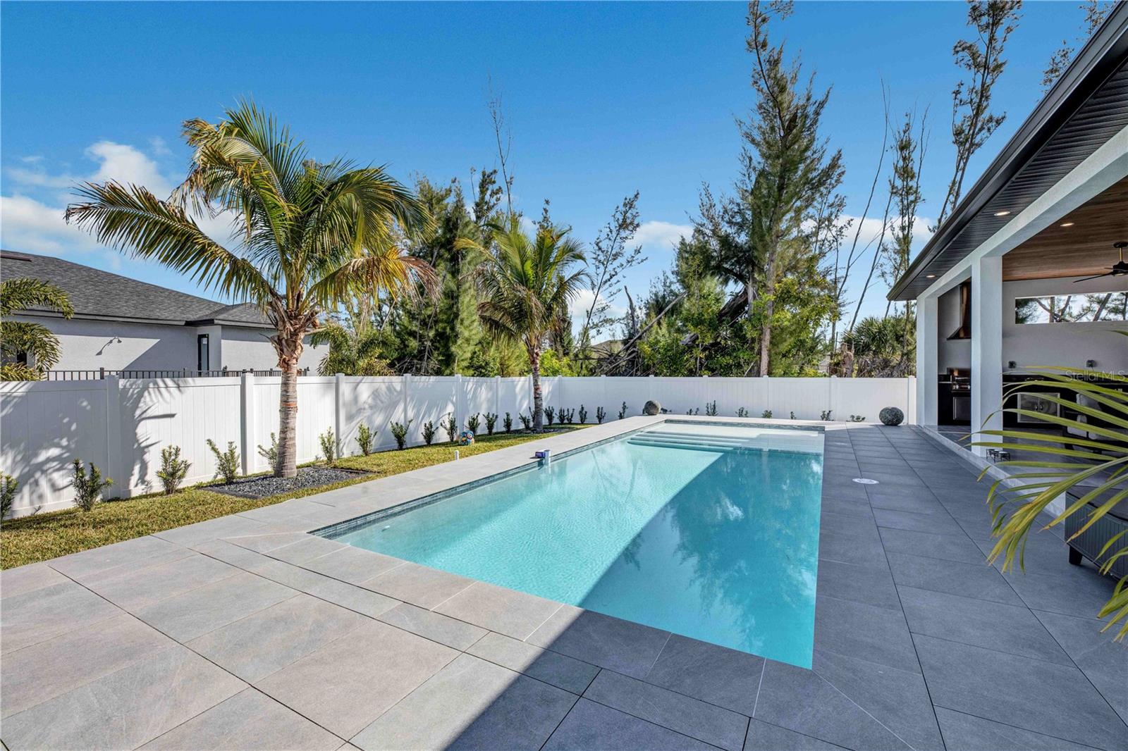 3813 SW 3RD ST, CAPE CORAL, FL, 33991