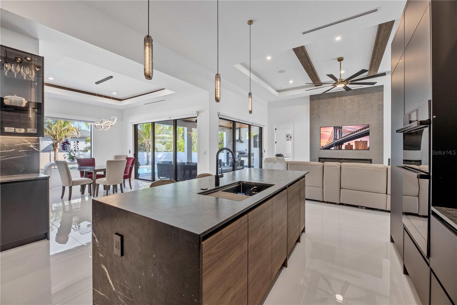 3813 SW 3RD ST, CAPE CORAL, FL, 33991