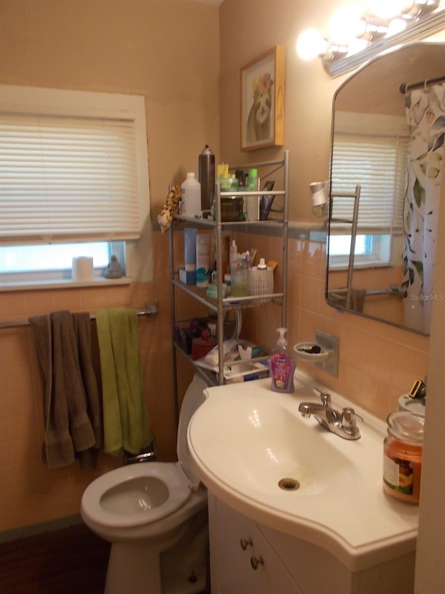 5827 39TH ST N, ST PETERSBURG, FL, 33741