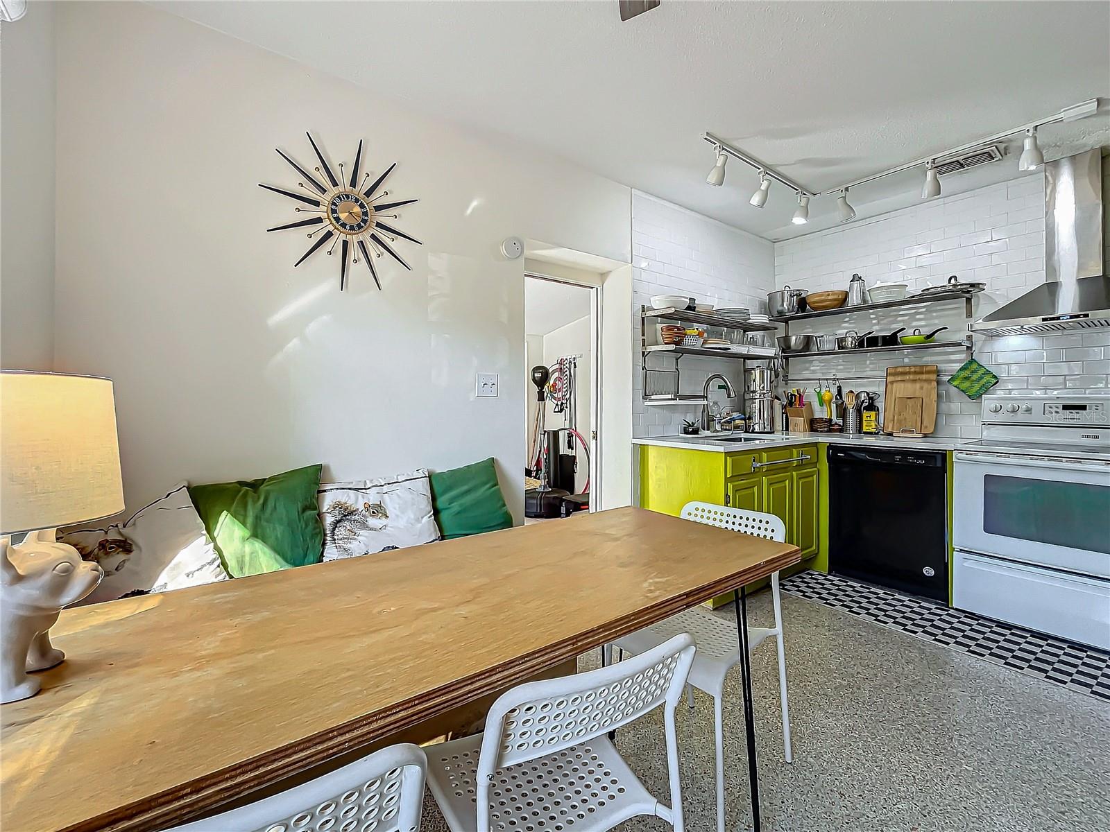 2606 46TH ST S, GULFPORT, FL, 33711