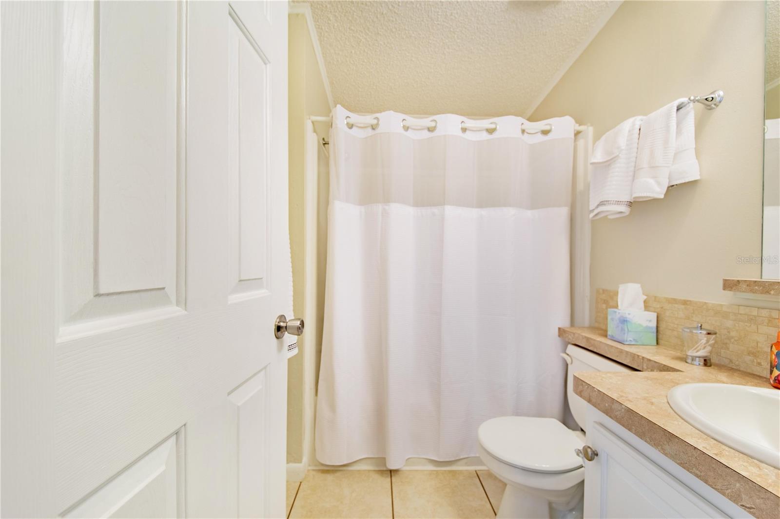 382 PINE LOOP, FROSTPROOF, FL, 33843