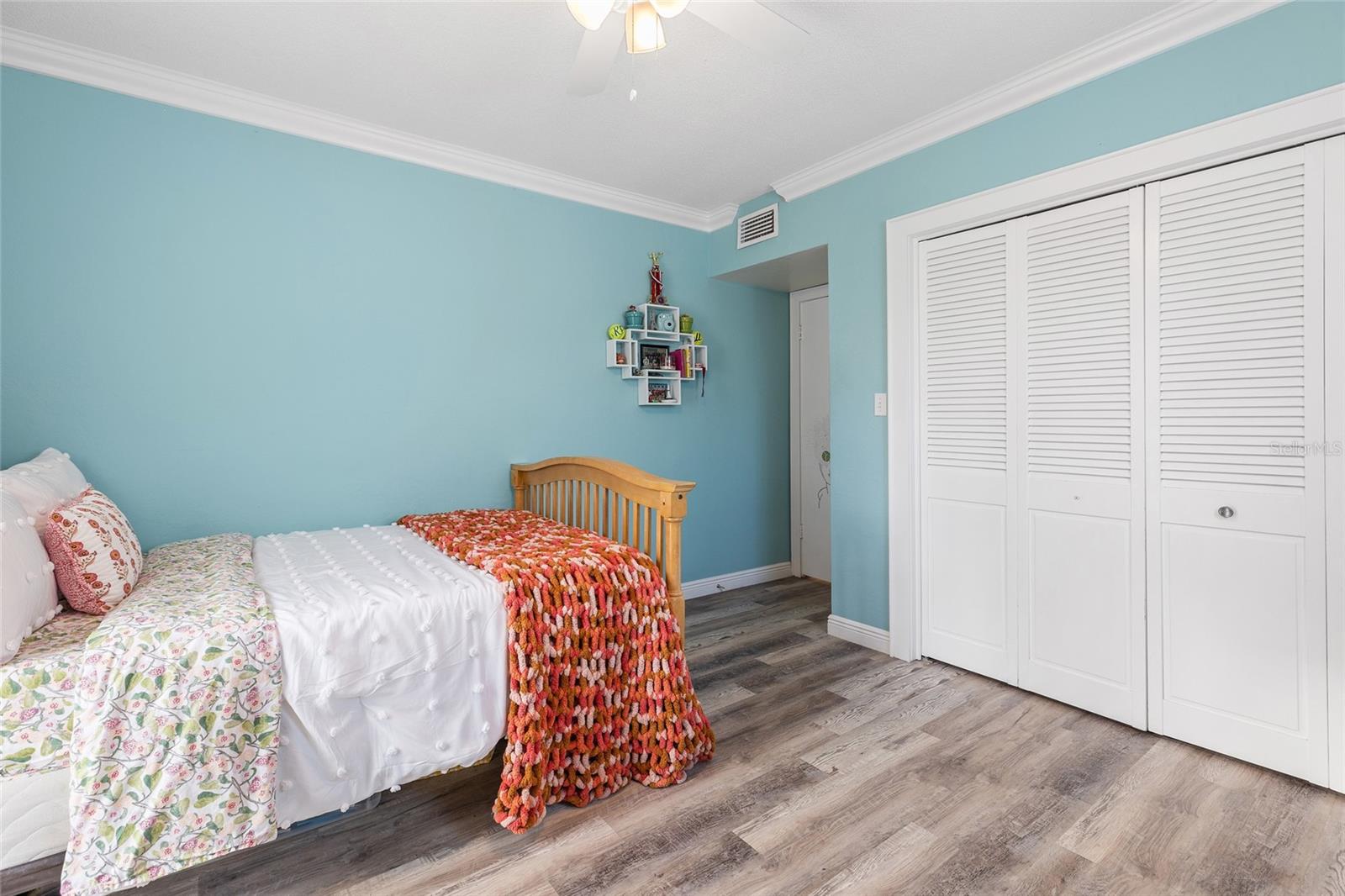 1330 SNELL ISLE BLVD NE #4, ST PETERSBURG, FL, 33704