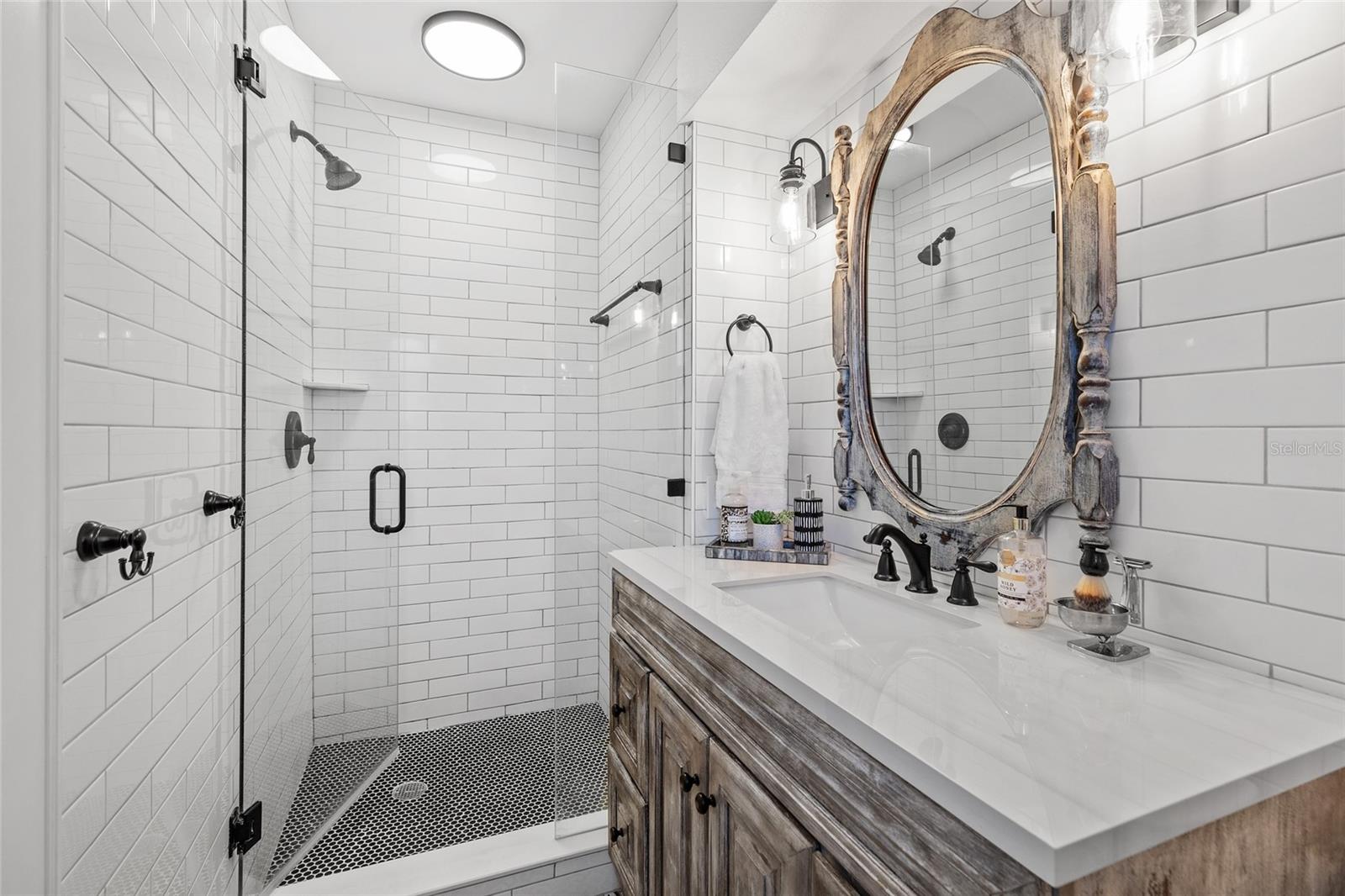 1330 SNELL ISLE BLVD NE #4, ST PETERSBURG, FL, 33704