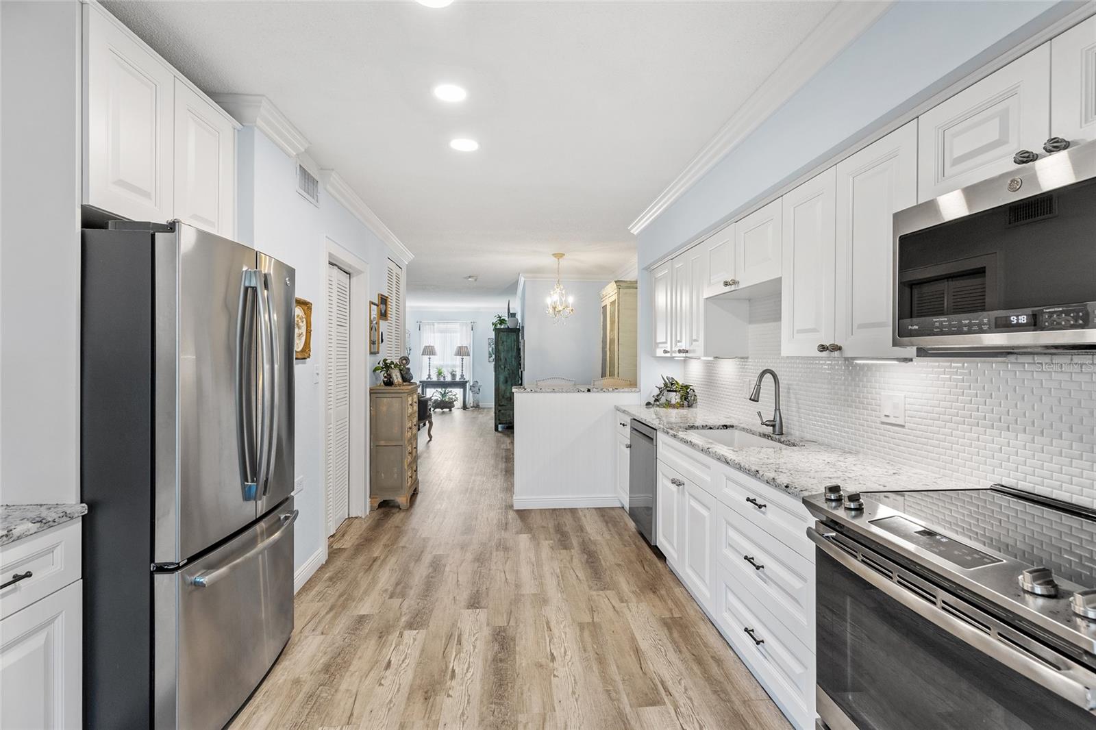 1330 SNELL ISLE BLVD NE #4, ST PETERSBURG, FL, 33704
