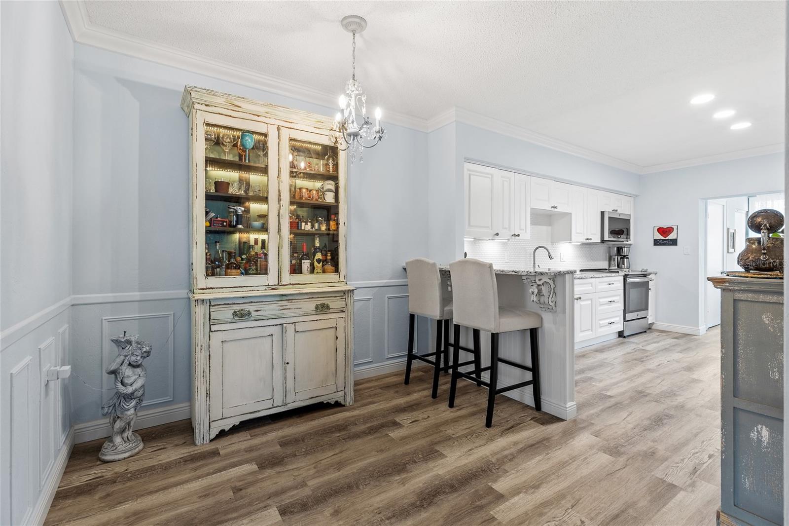 1330 SNELL ISLE BLVD NE #4, ST PETERSBURG, FL, 33704