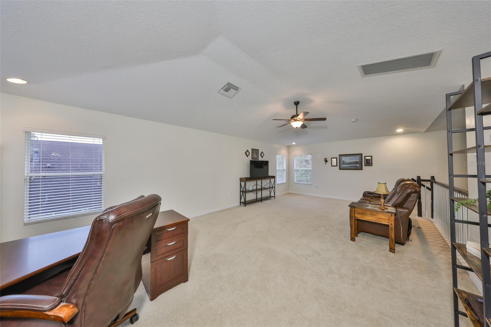 8030 HAMPTON LAKE DR, TAMPA, FL, 33647