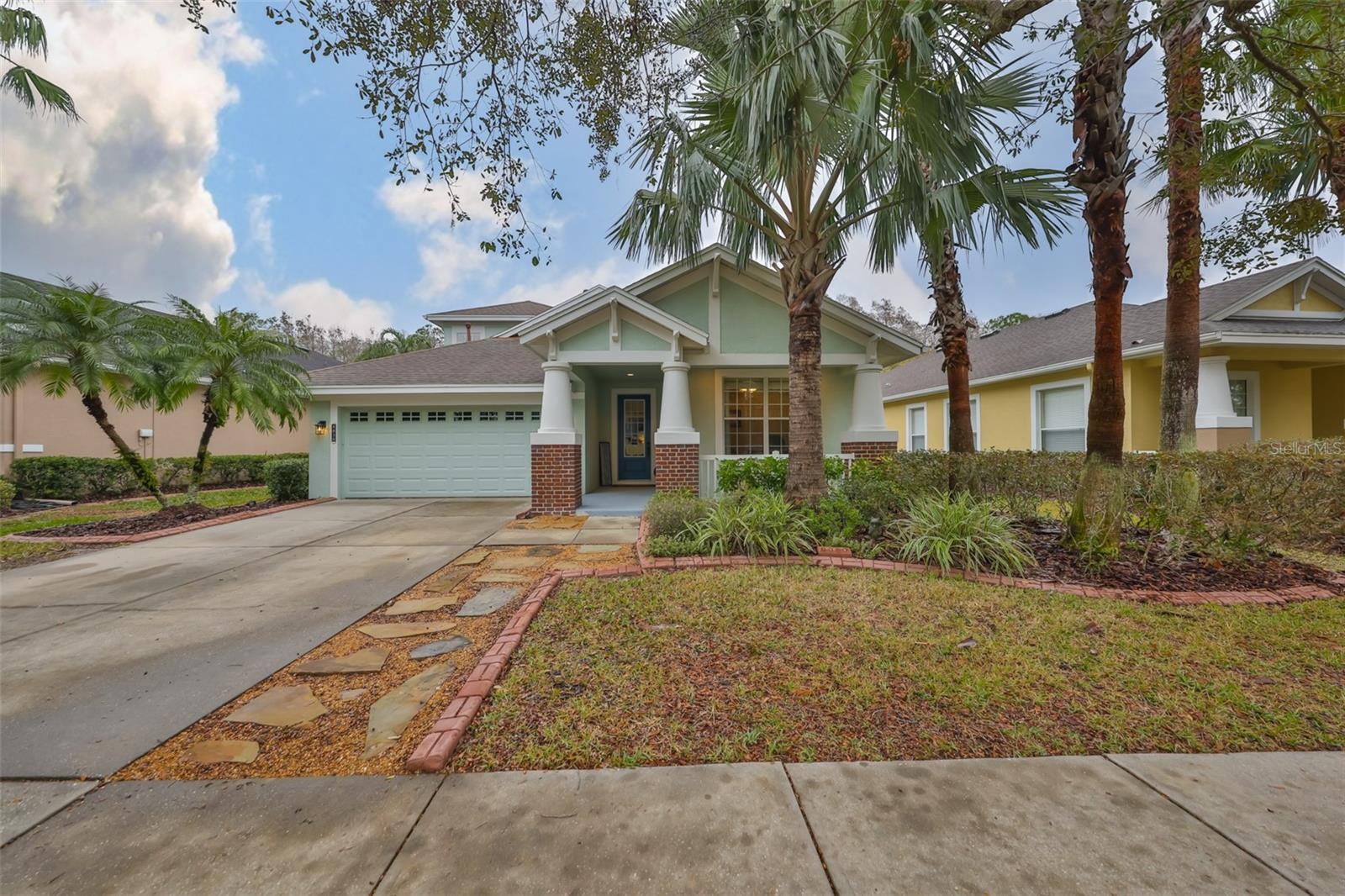 8030 HAMPTON LAKE DR, TAMPA, FL, 33647