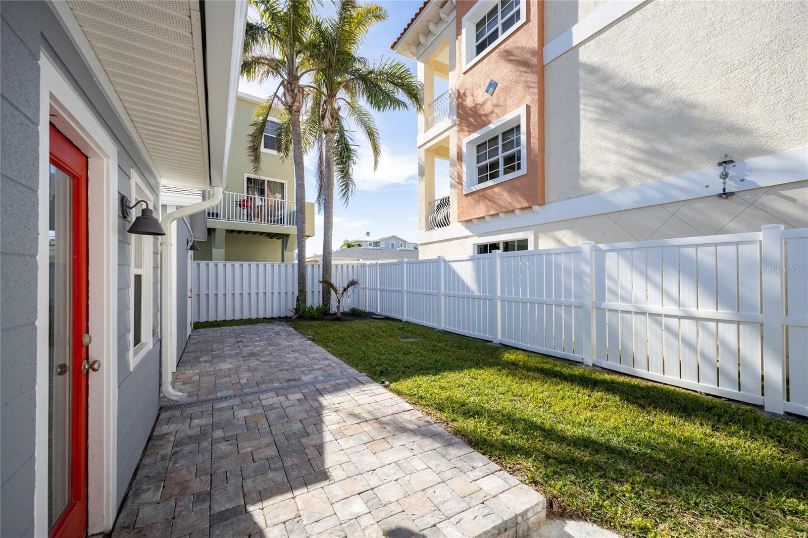 189 175TH AVE E, REDINGTON SHORES, FL, 33708