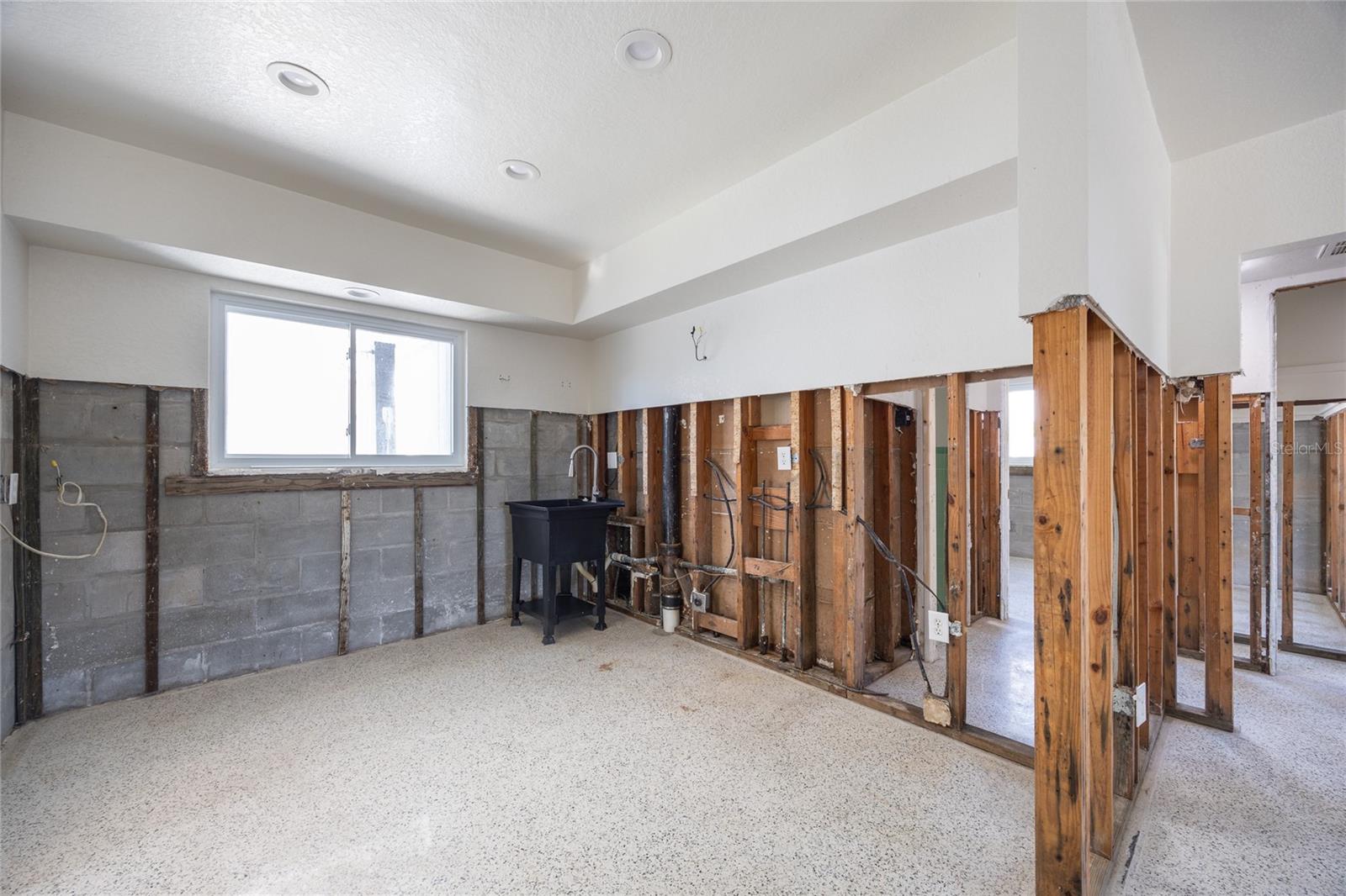 189 175TH AVE E, REDINGTON SHORES, FL, 33708